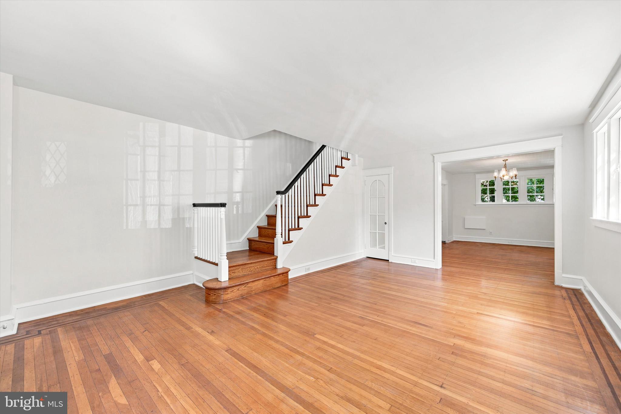 EAST FALLS - Residential