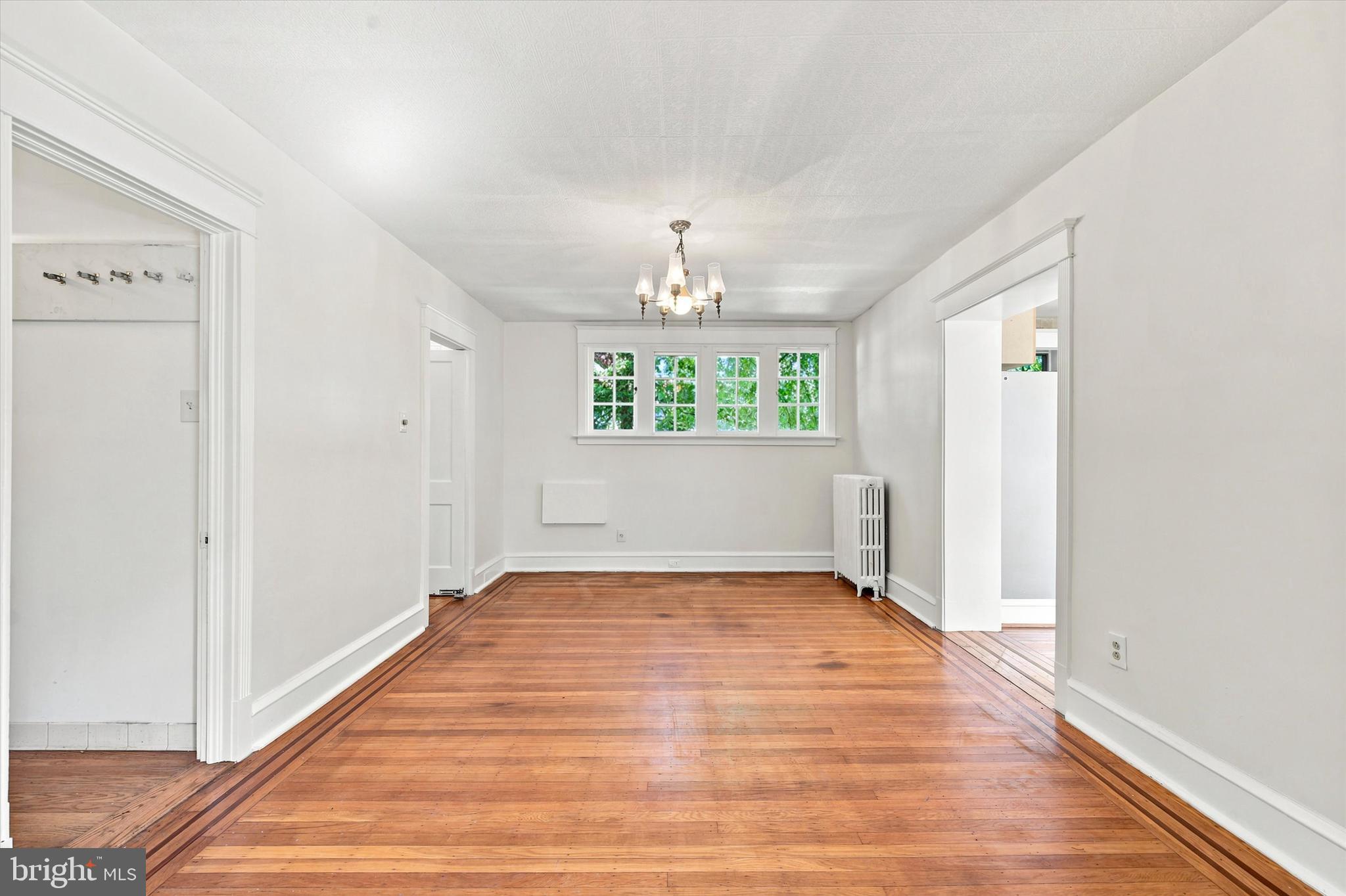 EAST FALLS - Residential