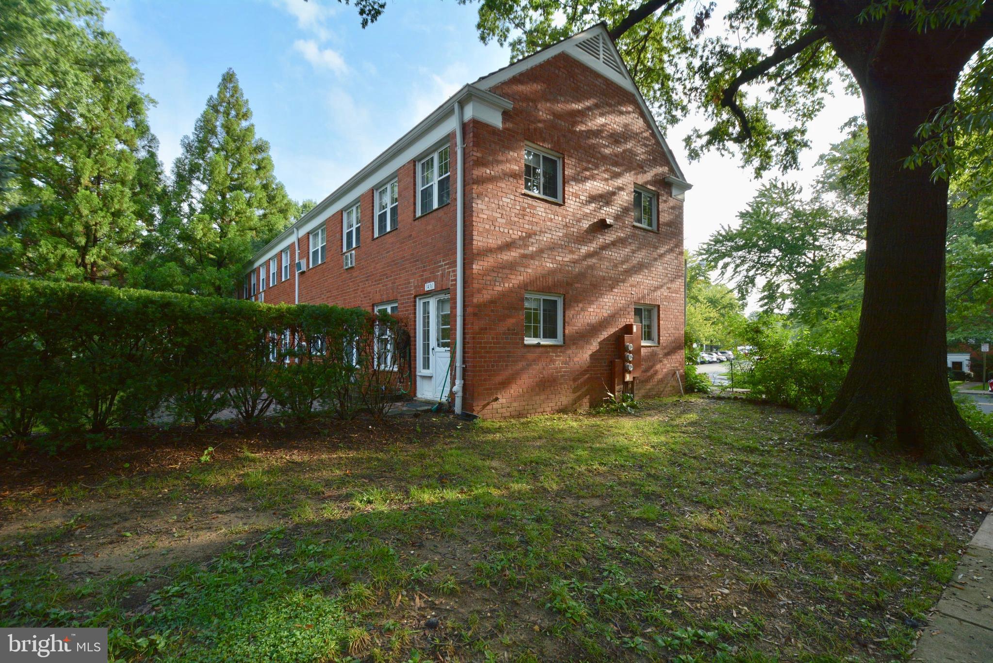 PARK  FAIRFAX - Residential Lease