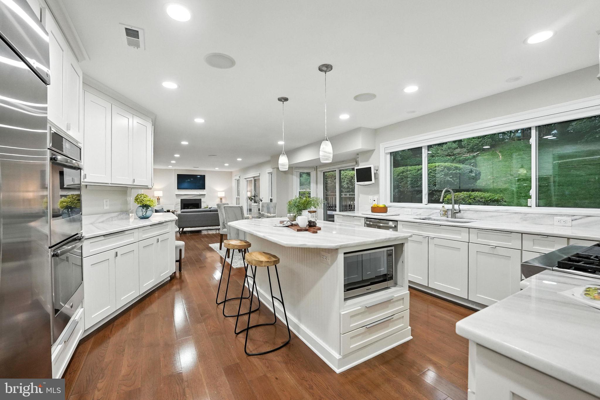 LANGLEY OAKS - Residential