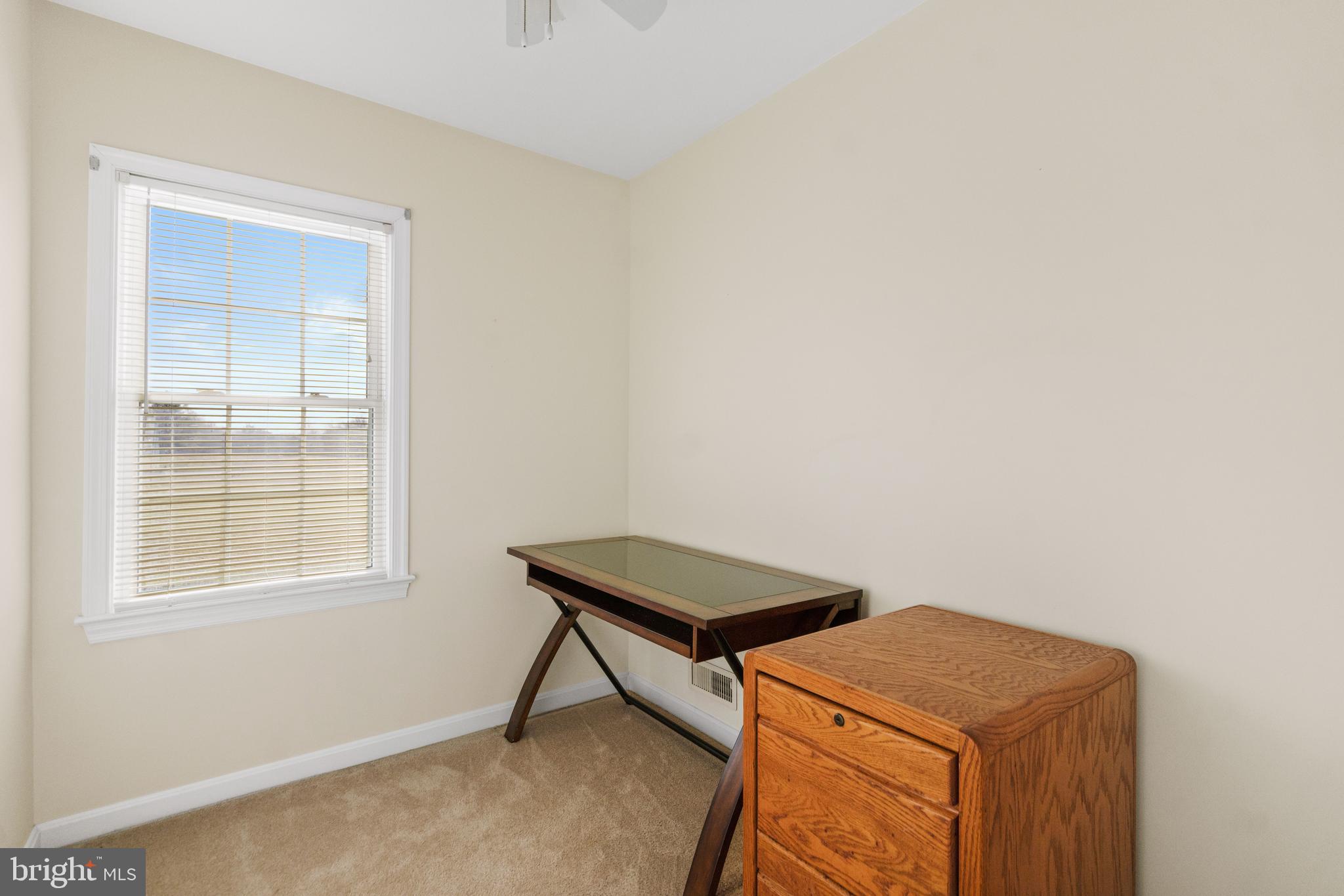 WINDSOR FARMS - Residential