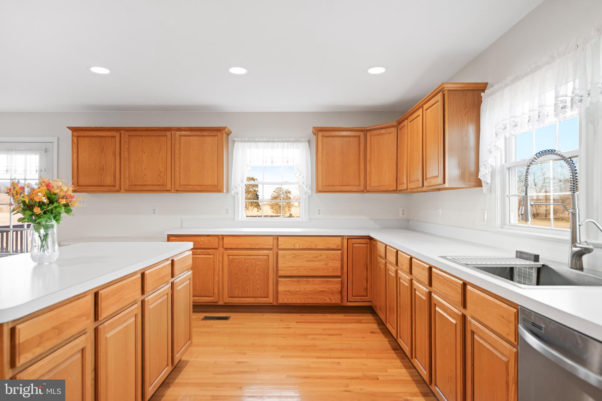 WINDSOR FARMS - Residential
