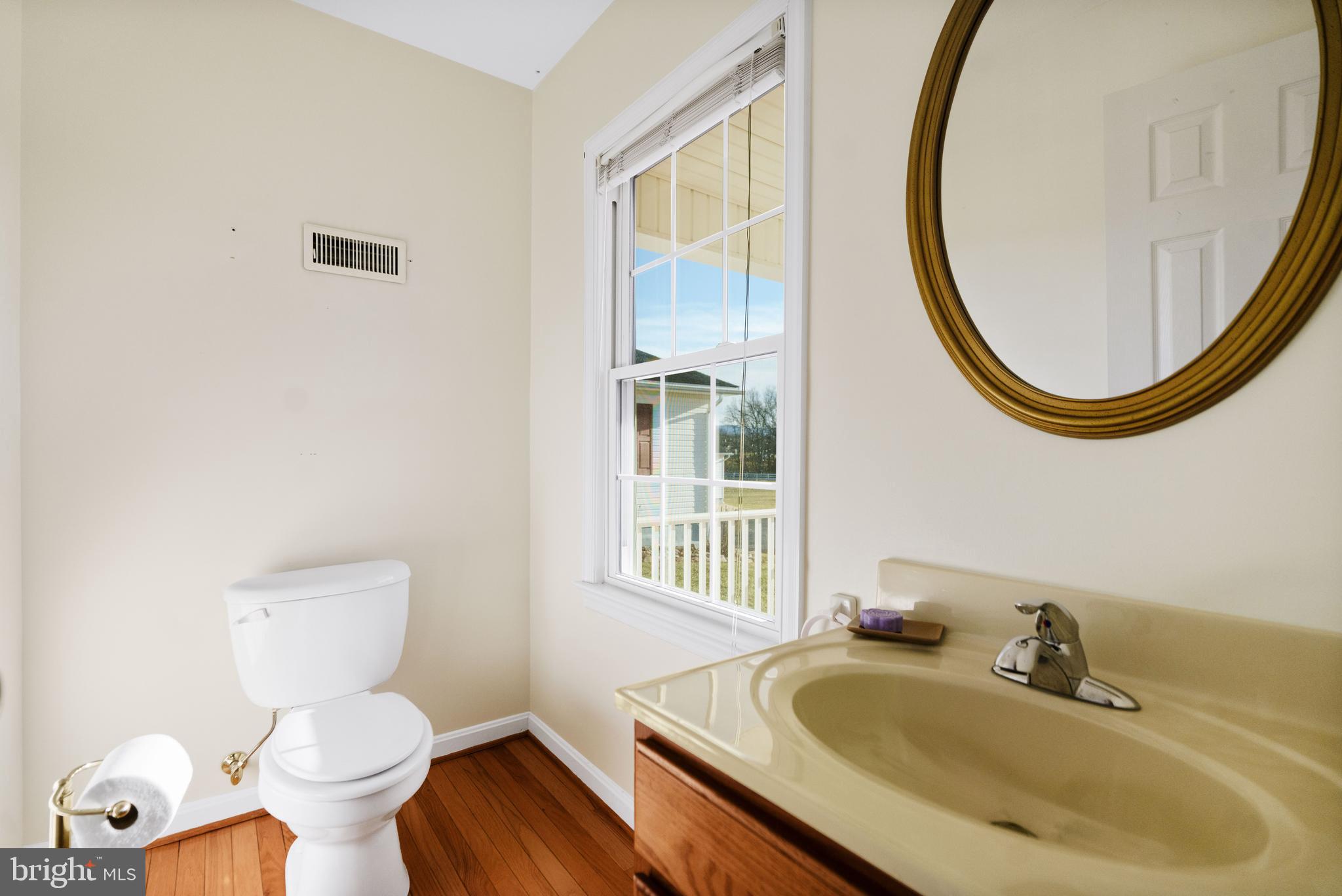 WINDSOR FARMS - Residential