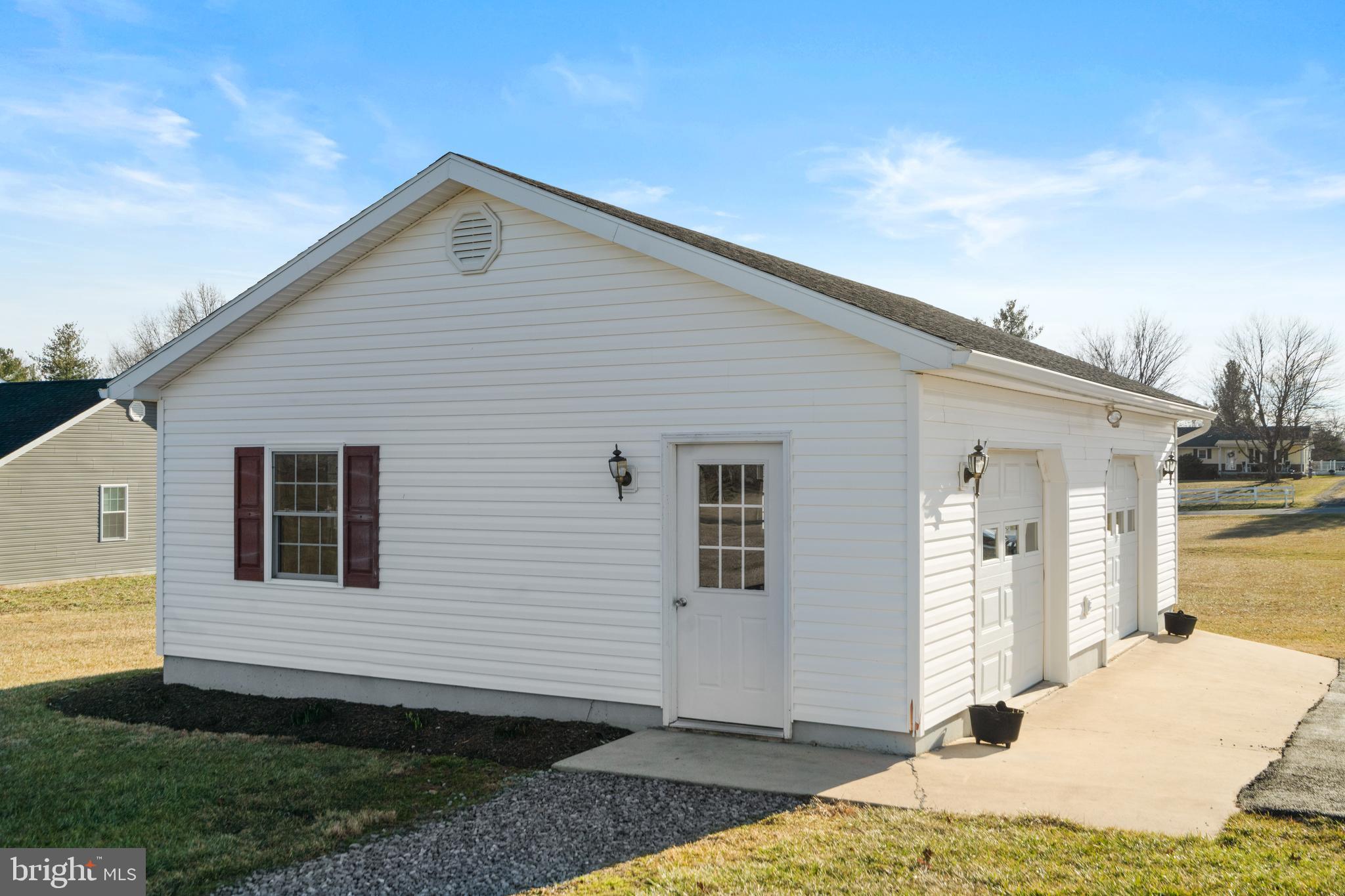 WINDSOR FARMS - Residential