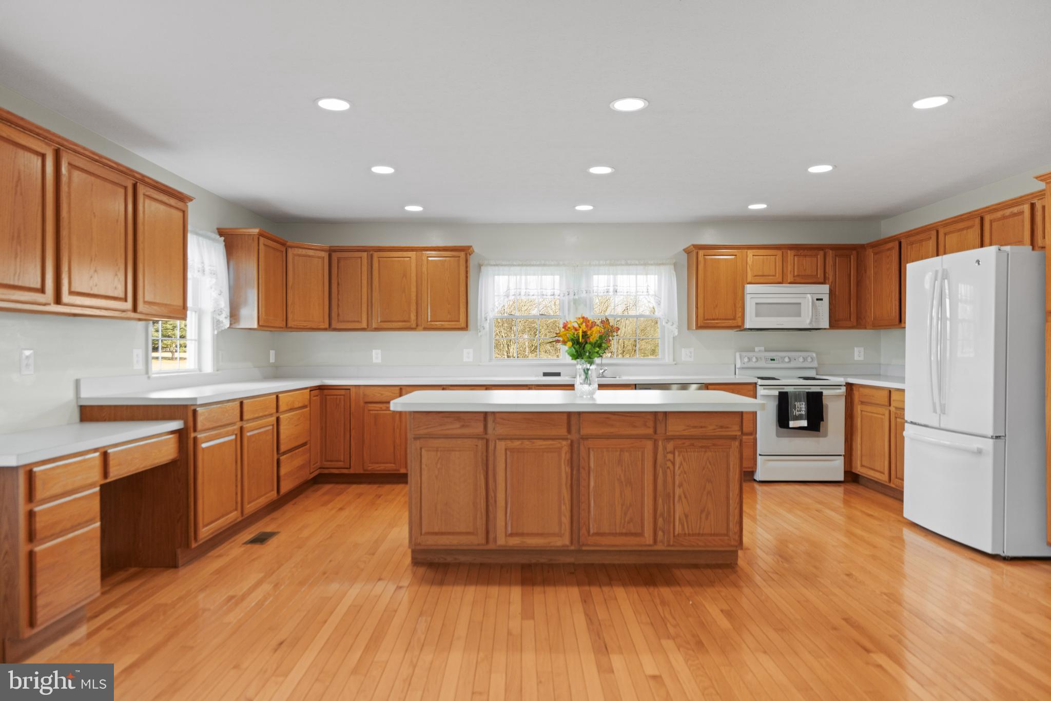 WINDSOR FARMS - Residential