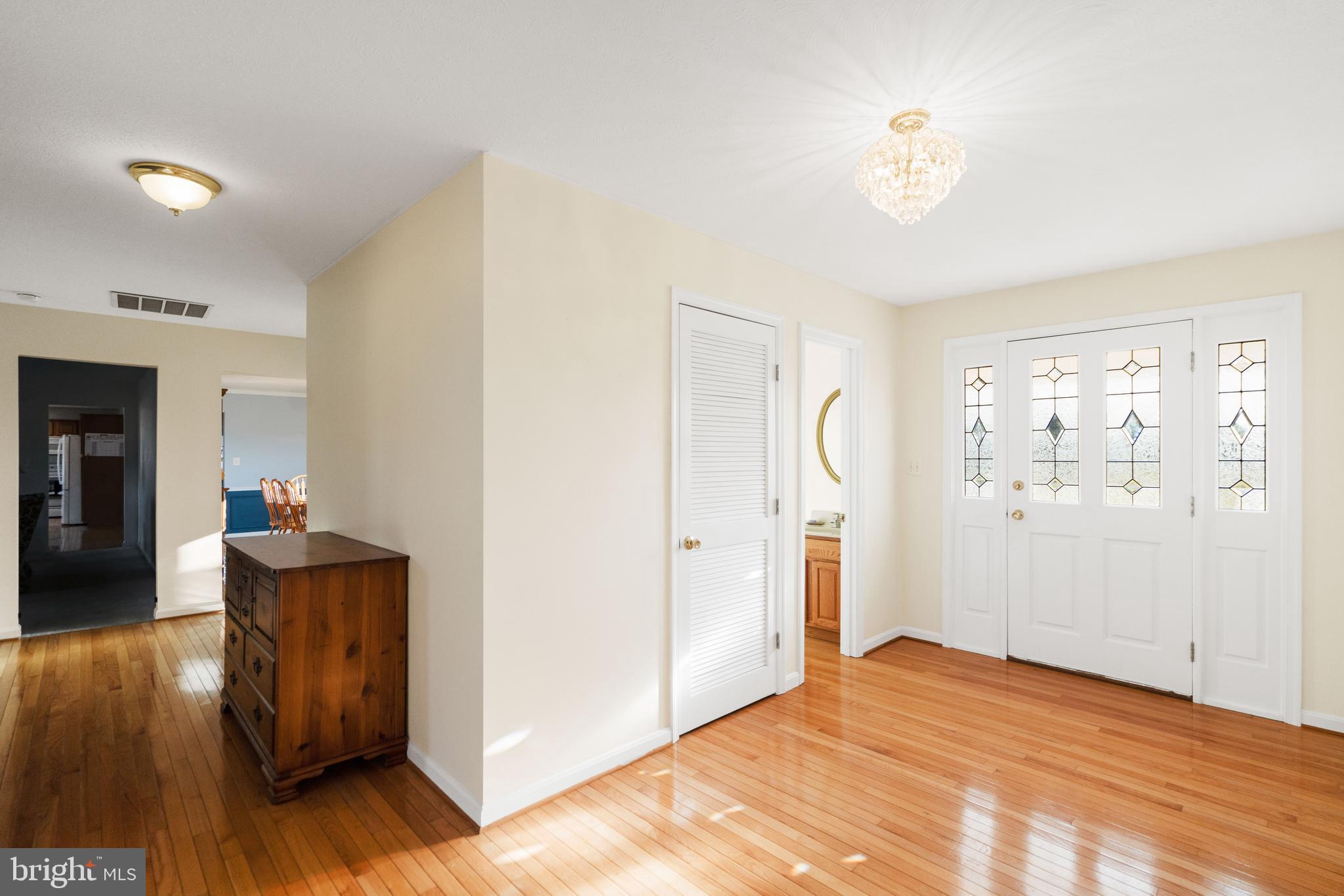 WINDSOR FARMS - Residential