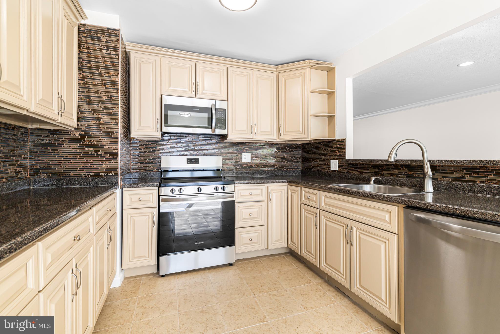 SOMERTON - Residential