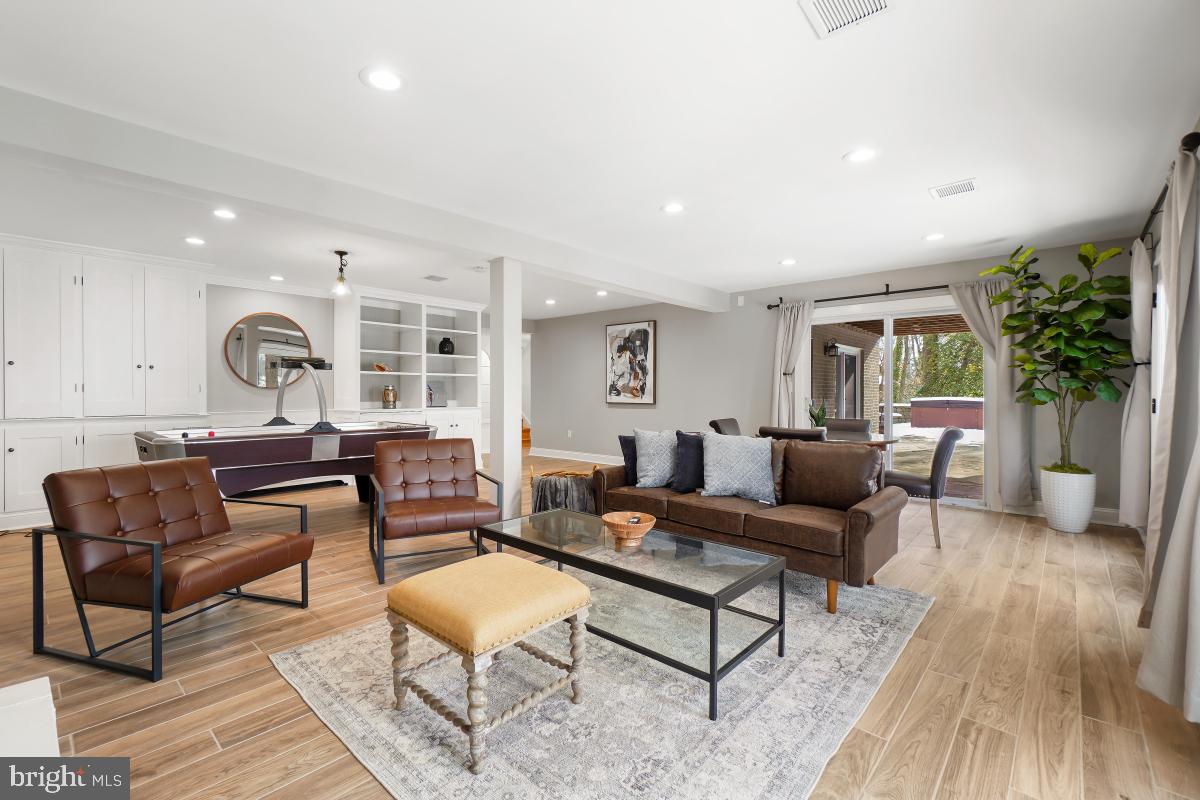 BYWATER ESTATES - Residential