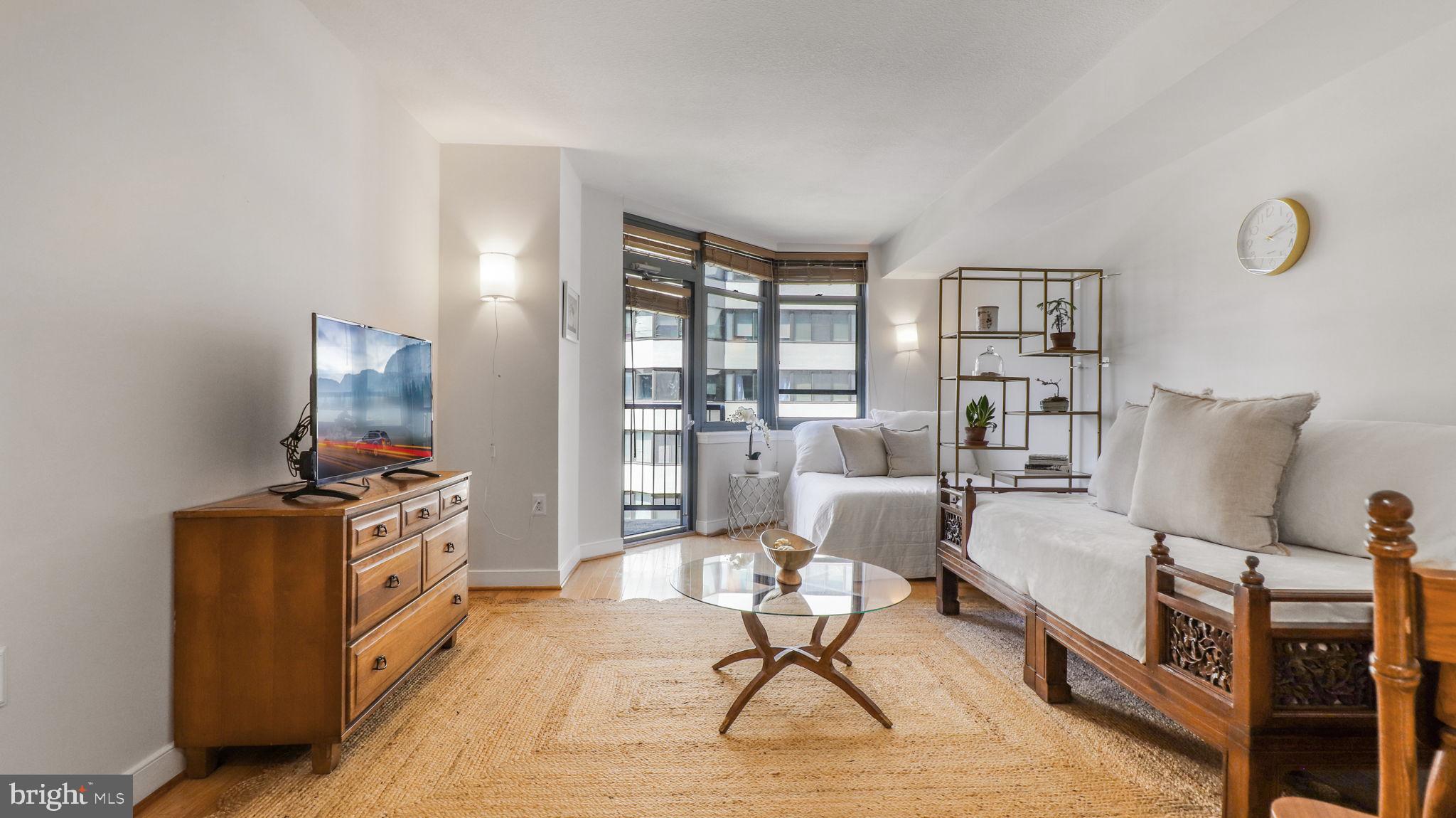 MT VERNON SQUARE - Residential