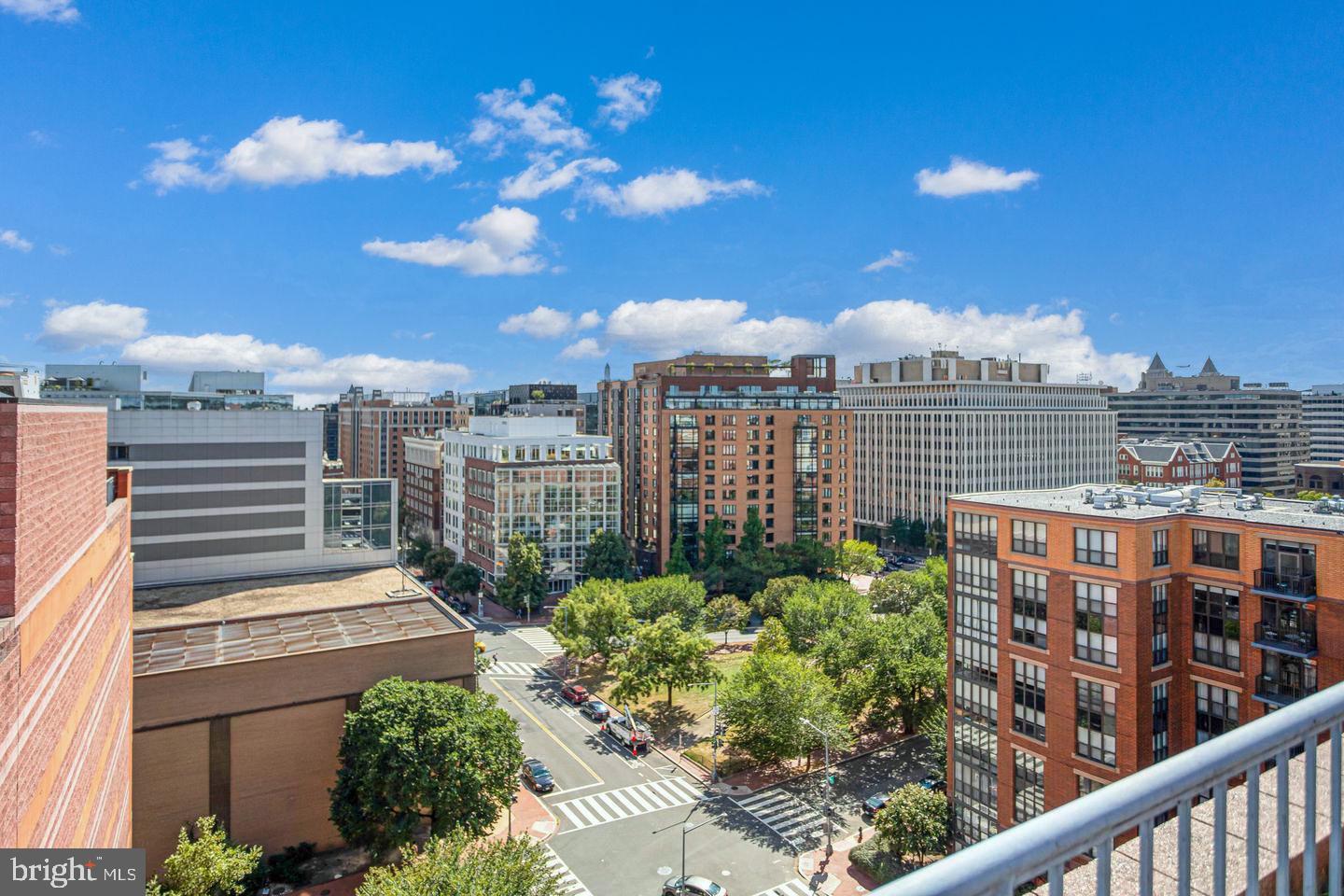 MT VERNON SQUARE - Residential