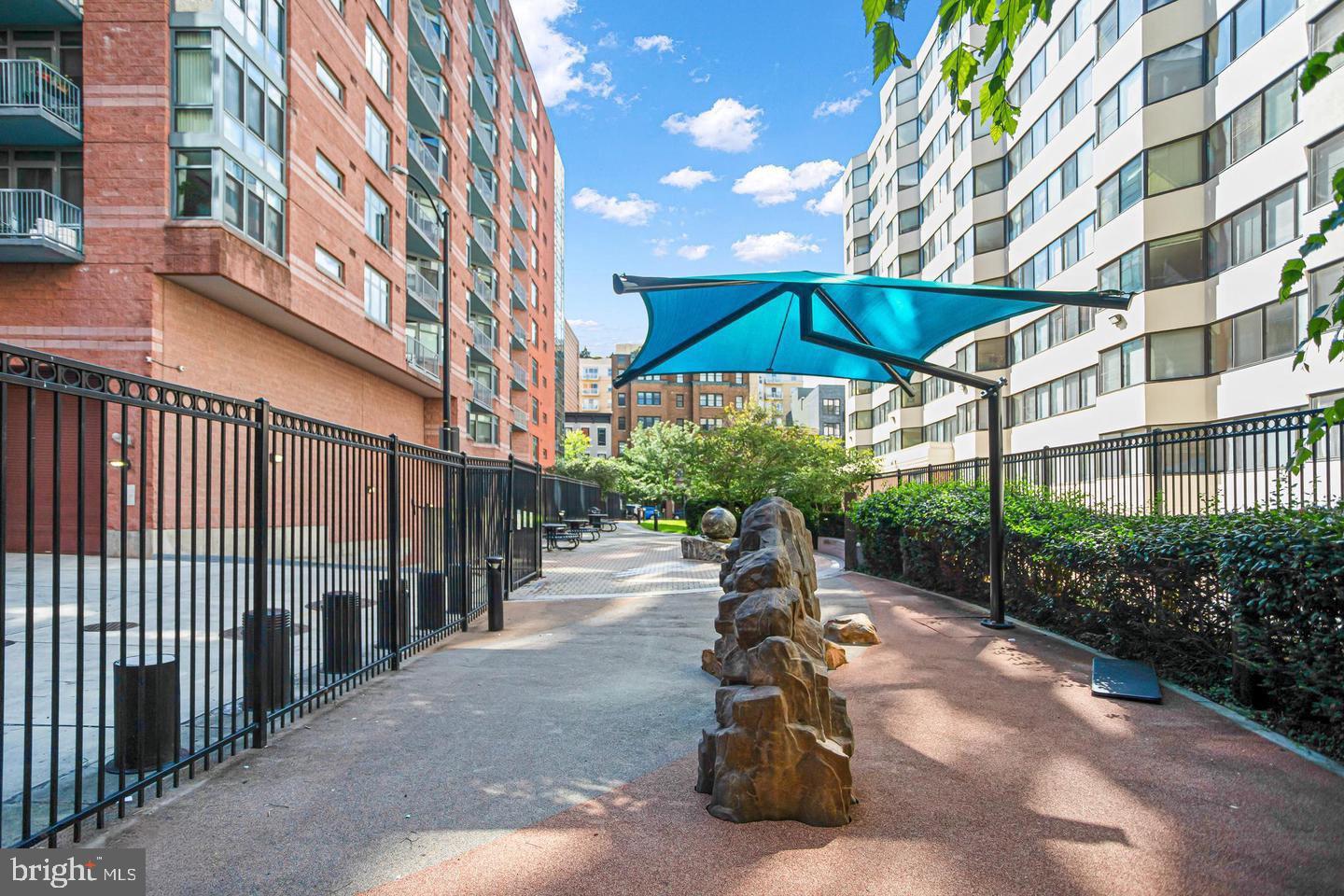 MT VERNON SQUARE - Residential