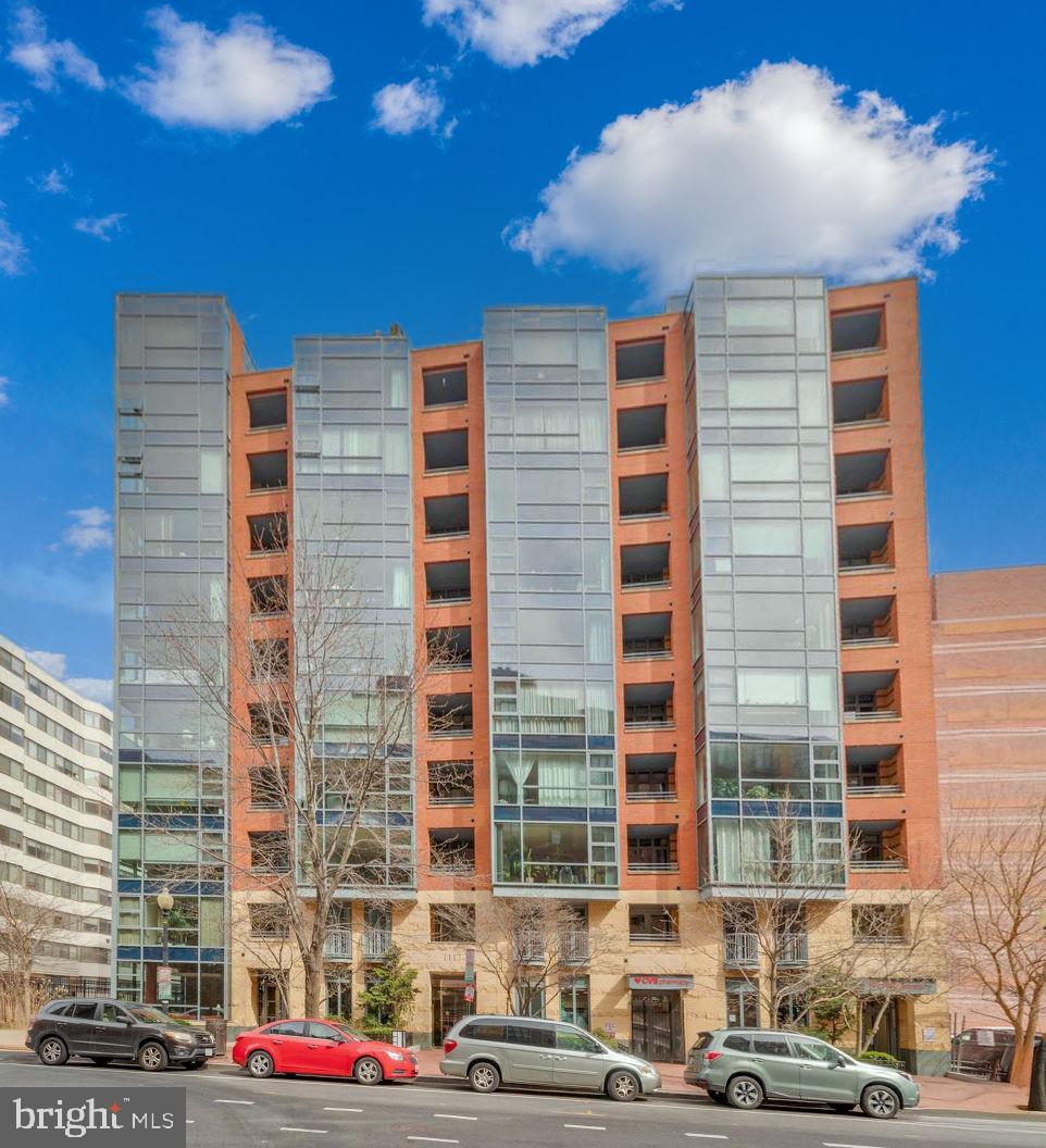 MT VERNON SQUARE - Residential