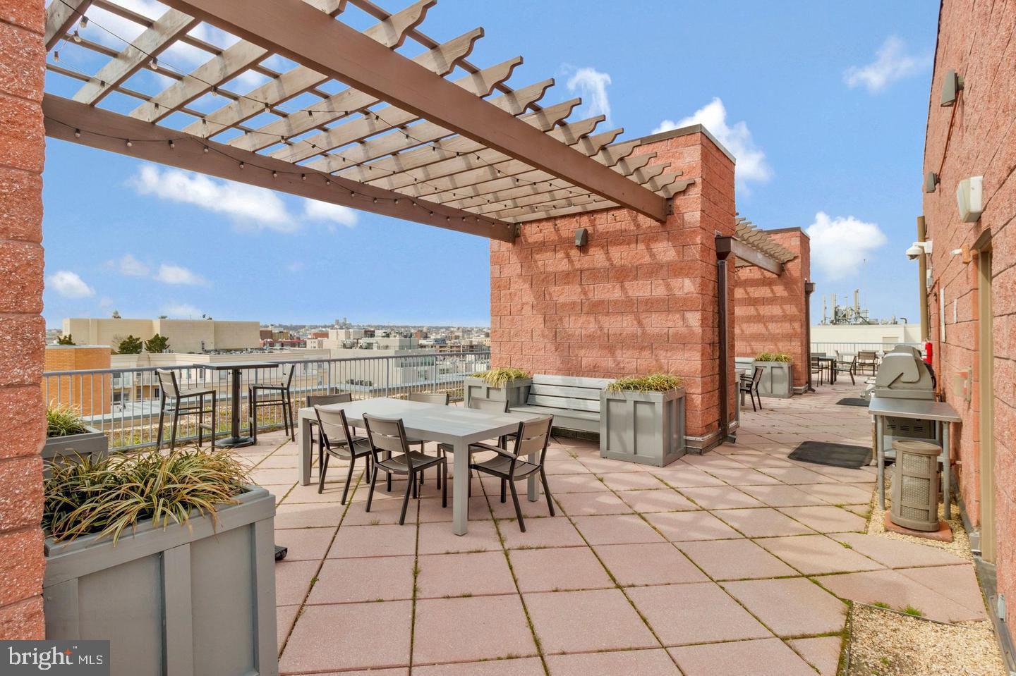 MT VERNON SQUARE - Residential
