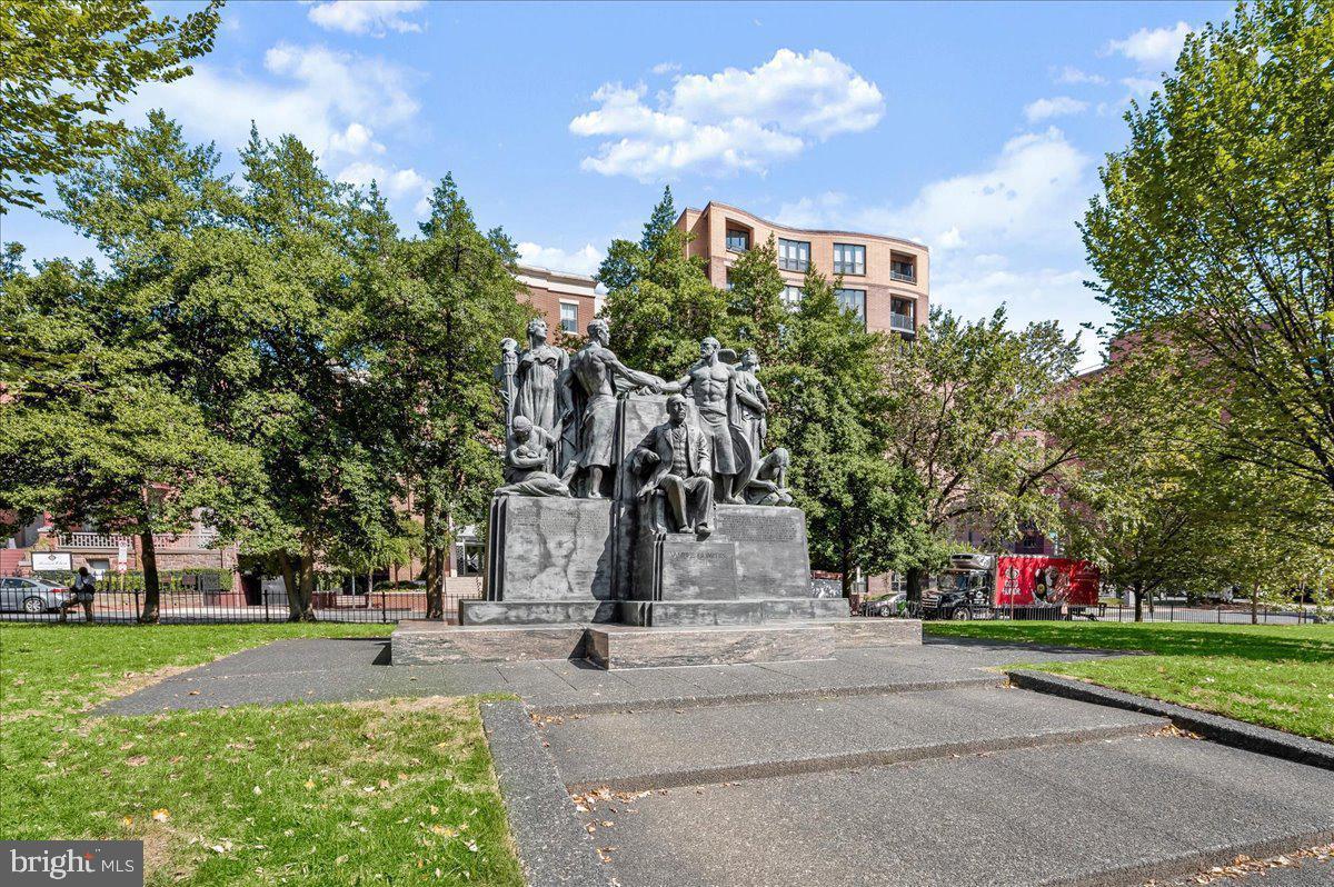 MT VERNON SQUARE - Residential