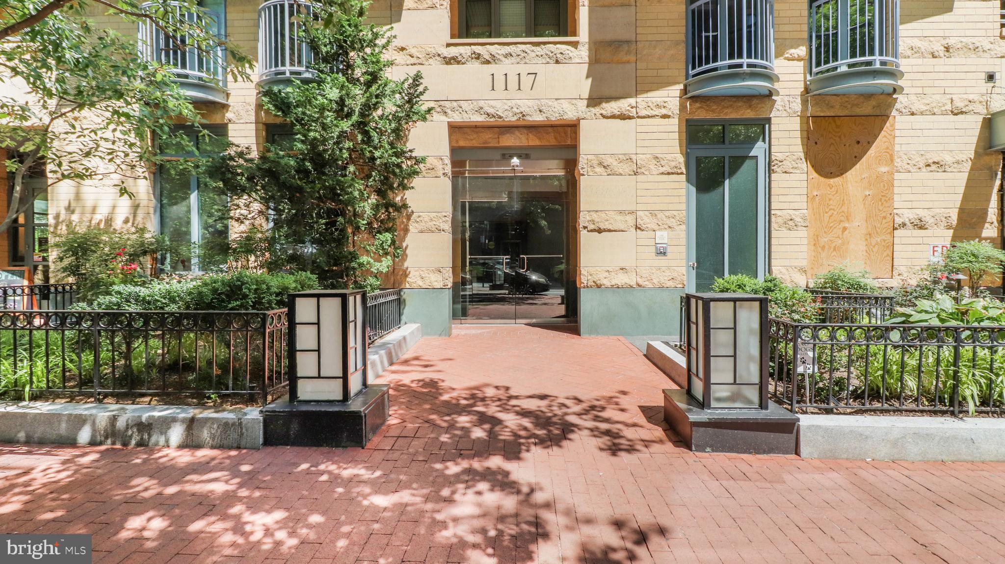 MT VERNON SQUARE - Residential