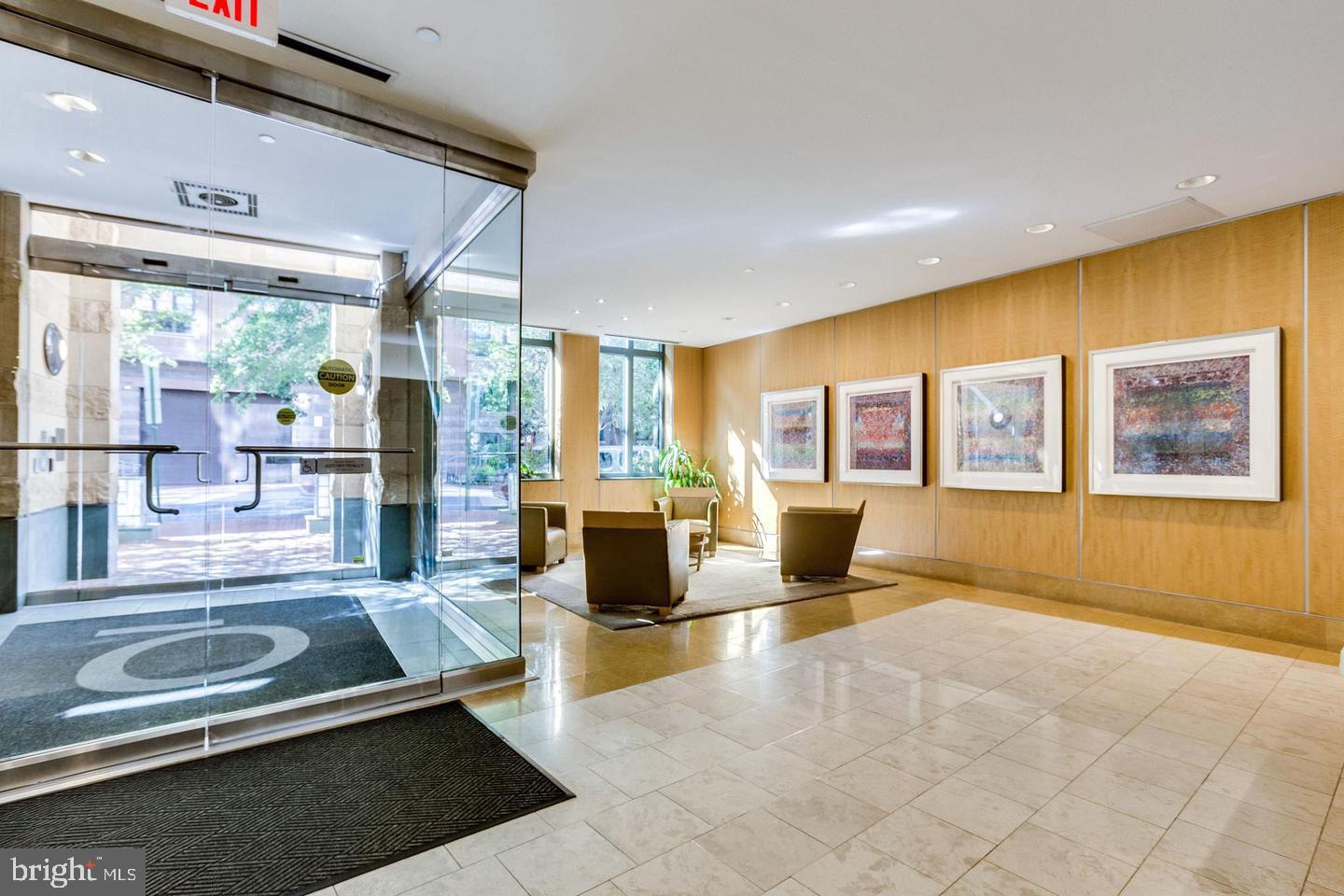 MT VERNON SQUARE - Residential