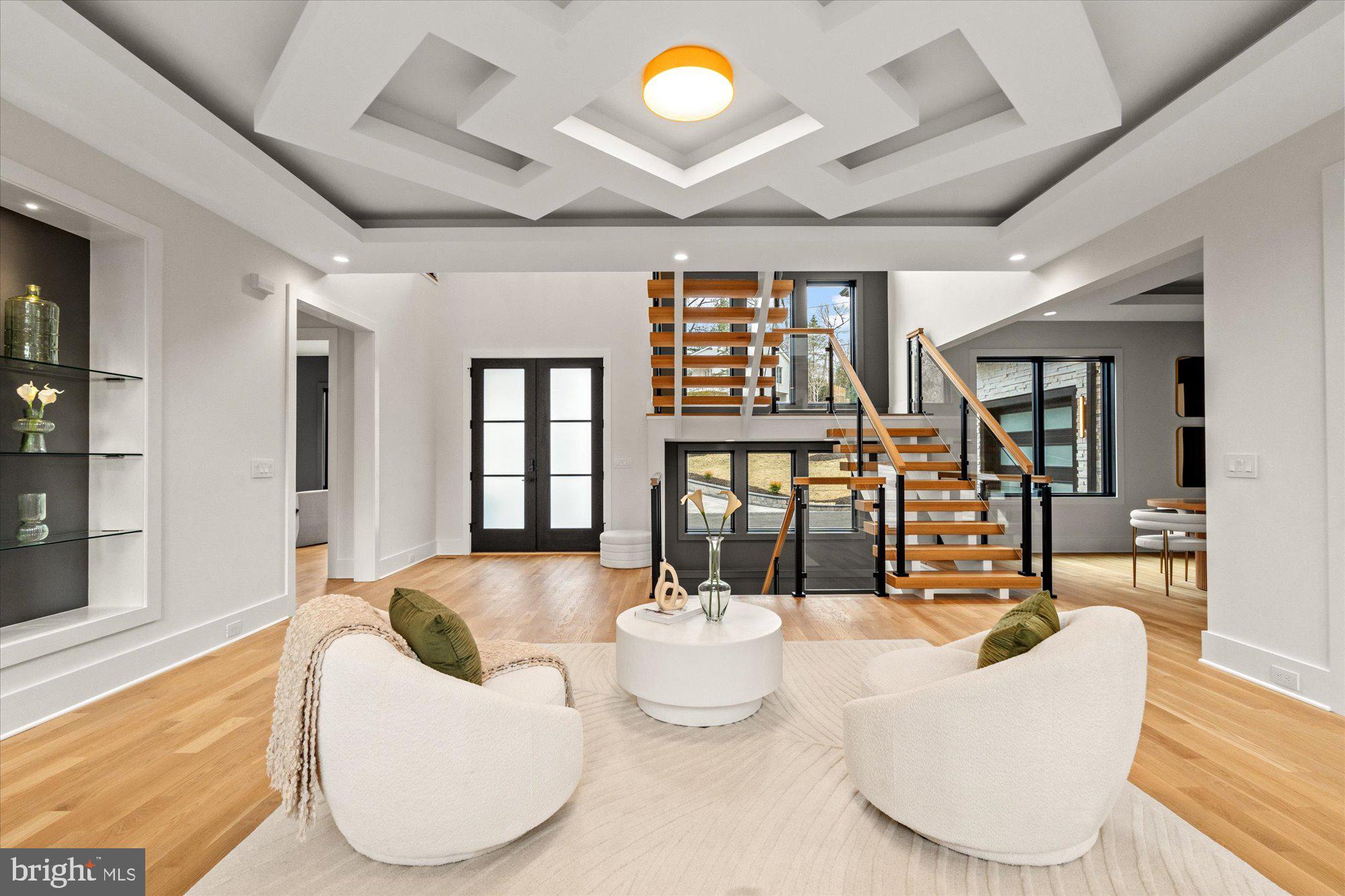 SALONA VILLAGE - Residential