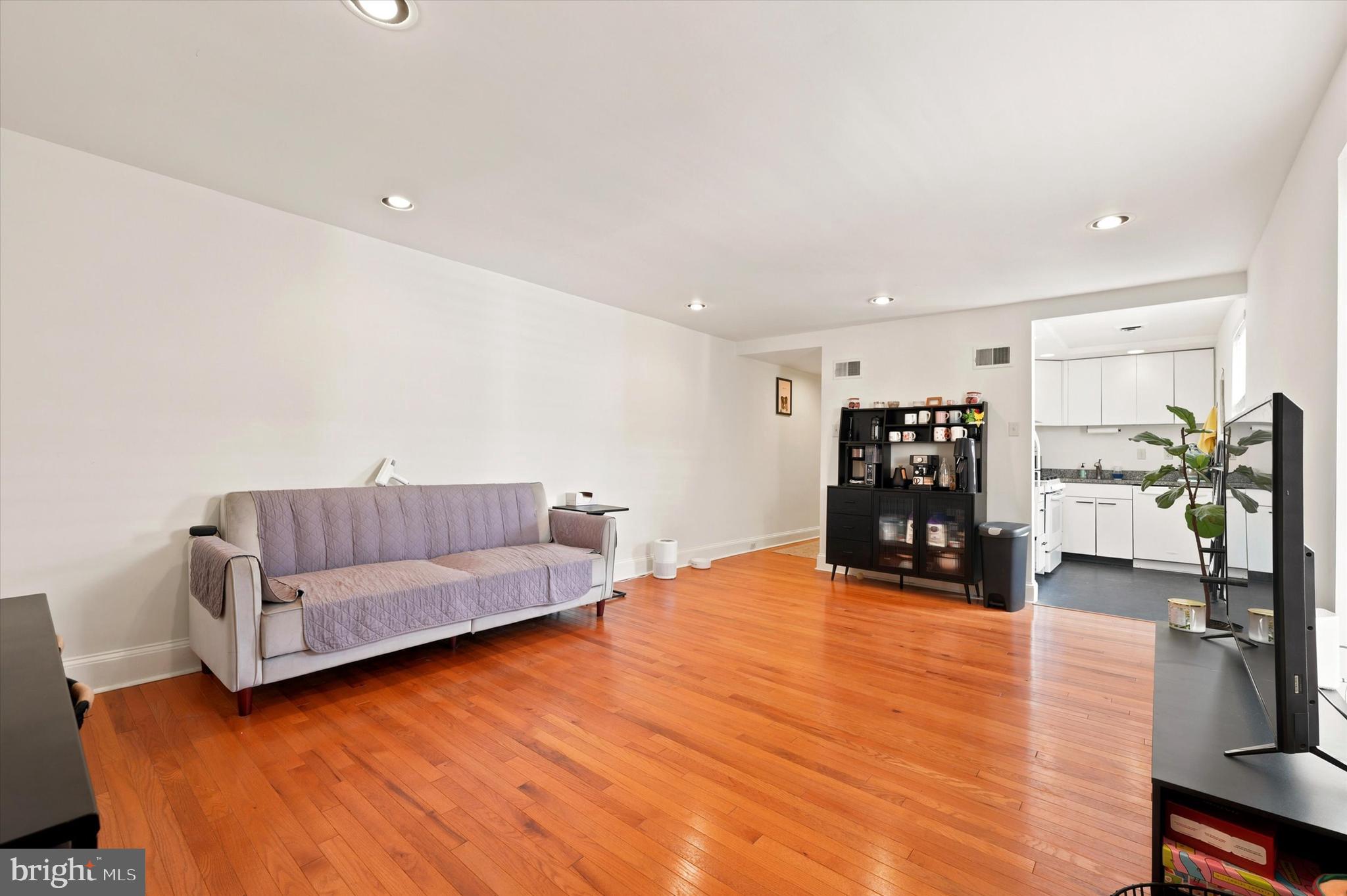 FAIRMOUNT - Residential