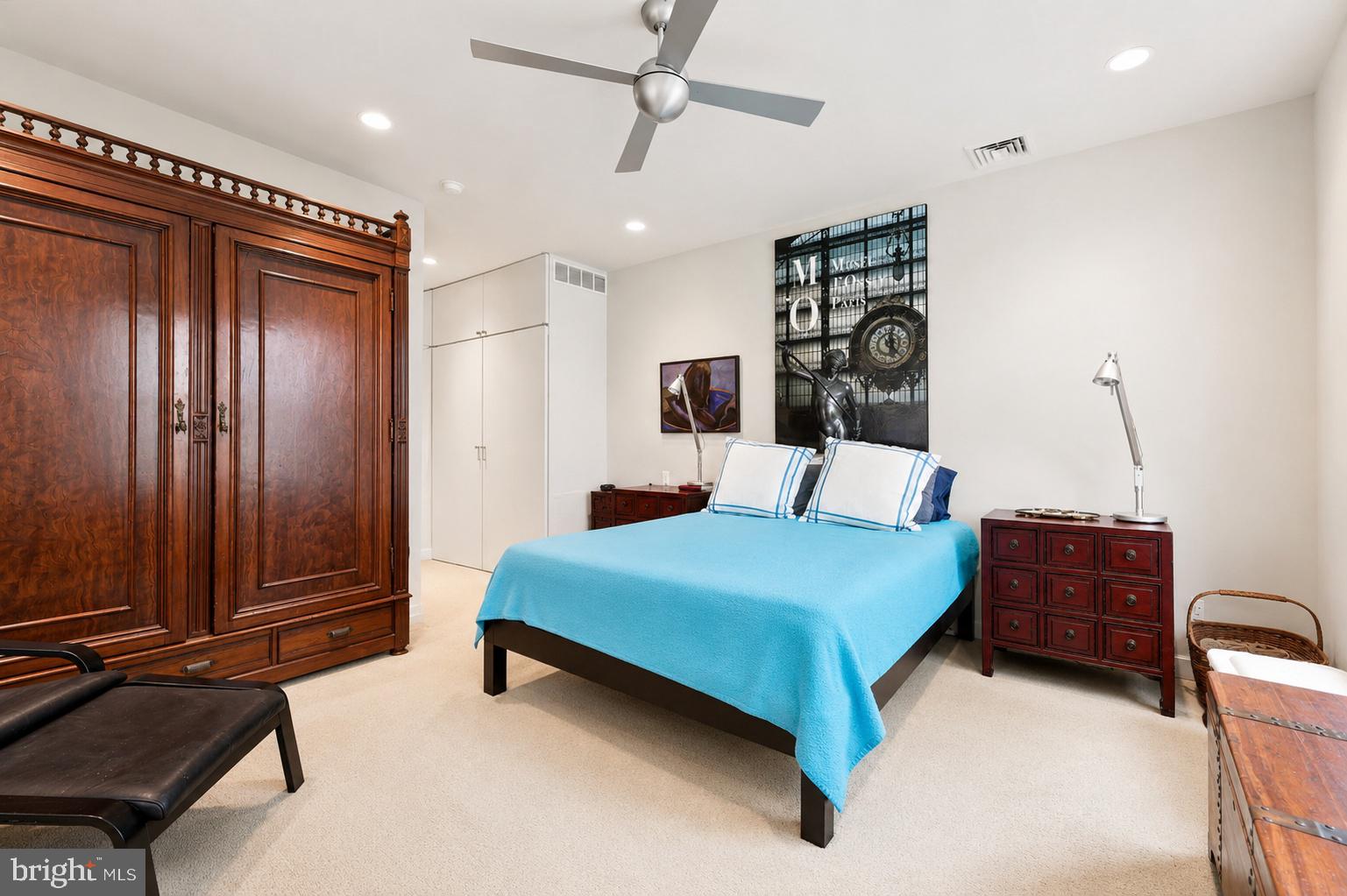 FAIRMOUNT - Residential