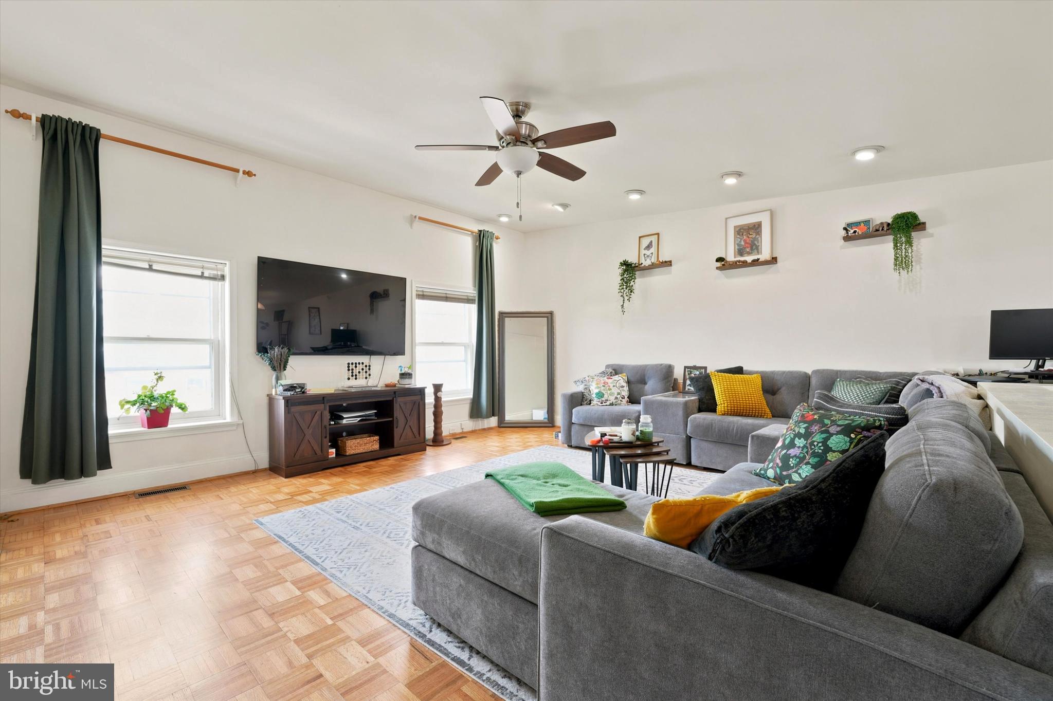 FAIRMOUNT - Residential