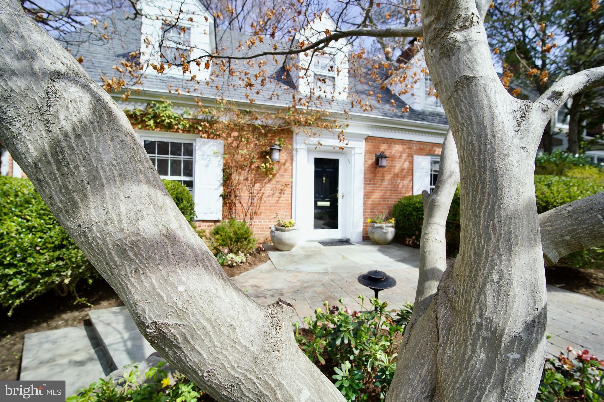 BARNABY WOODS - Residential