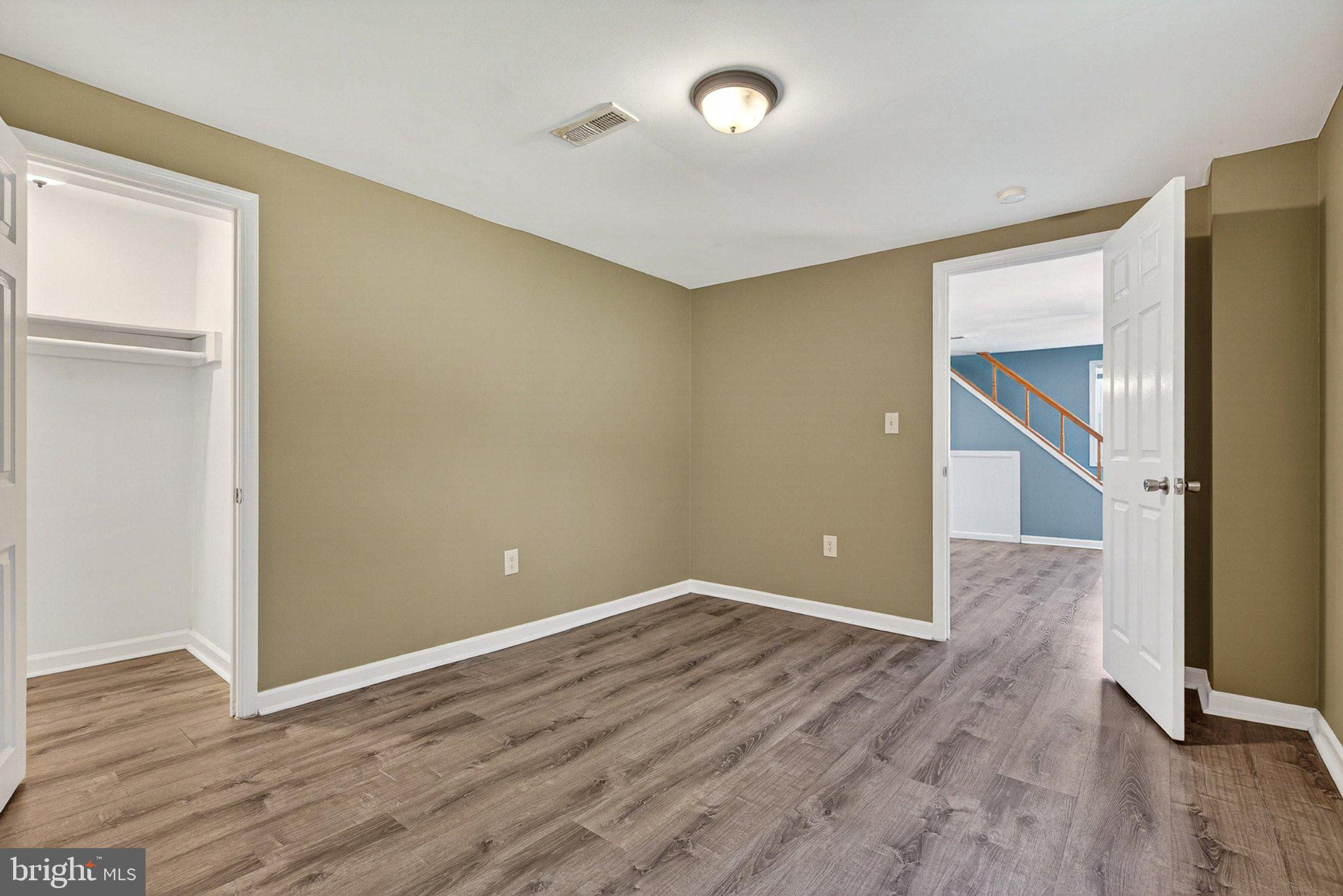 ENGLEWOOD - Residential