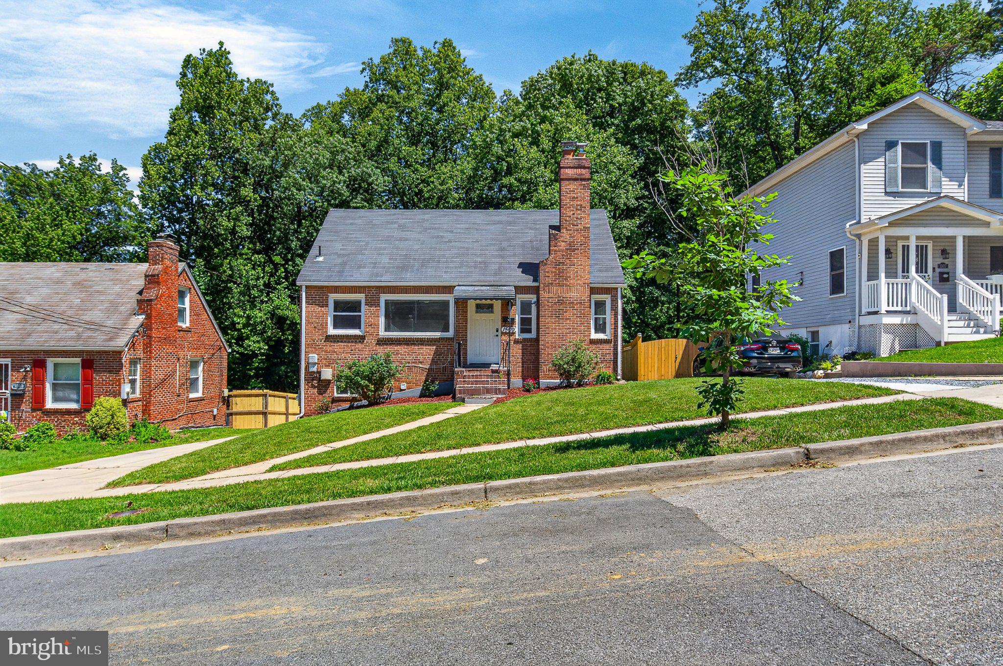 ENGLEWOOD - Residential