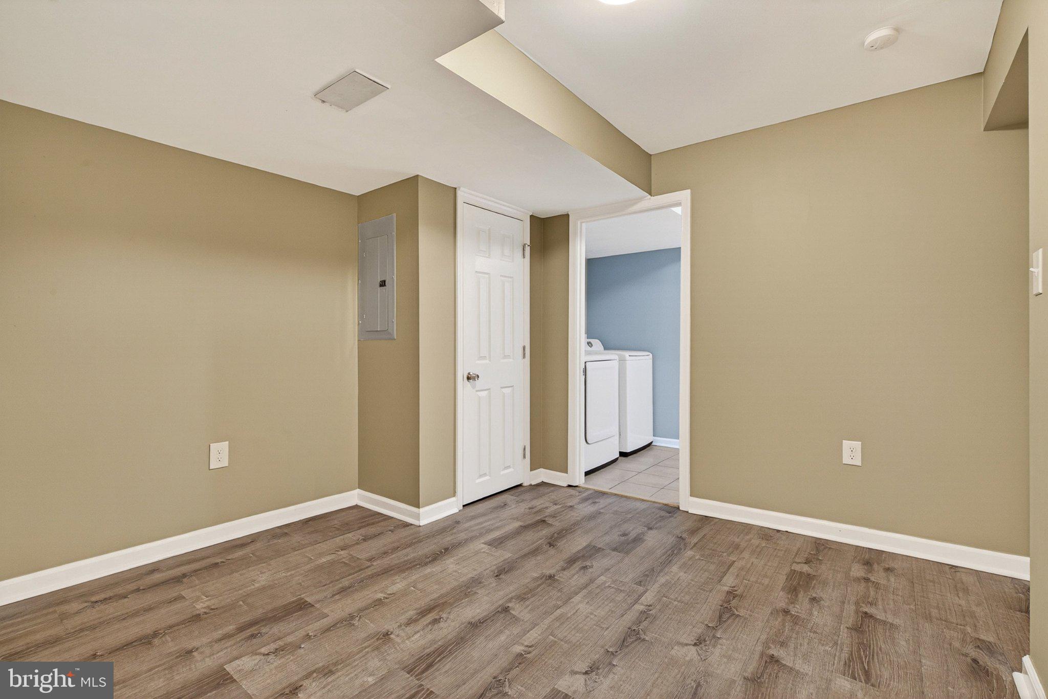 ENGLEWOOD - Residential