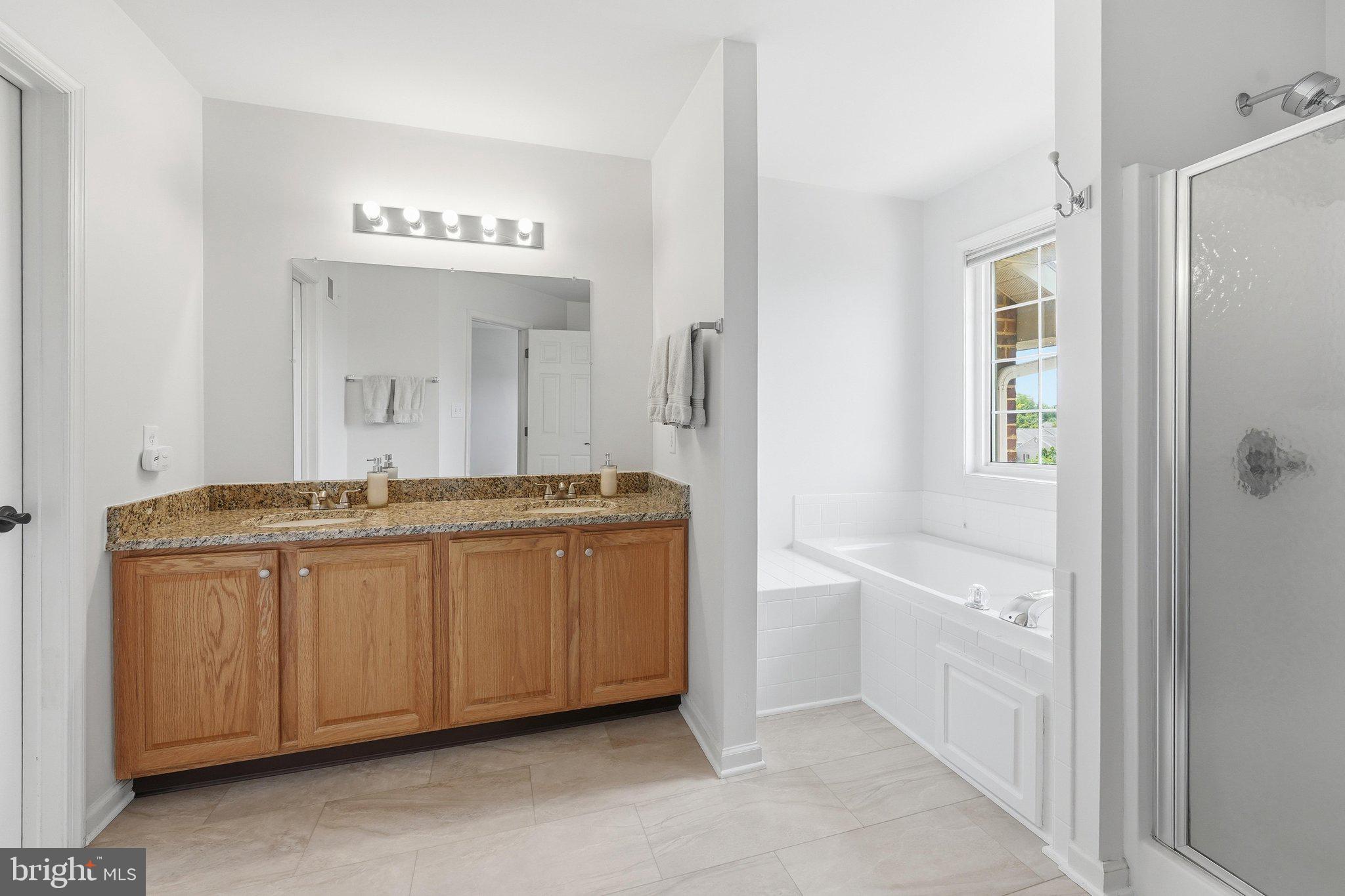 NORTH GATE TOWNE HOMES - Residential