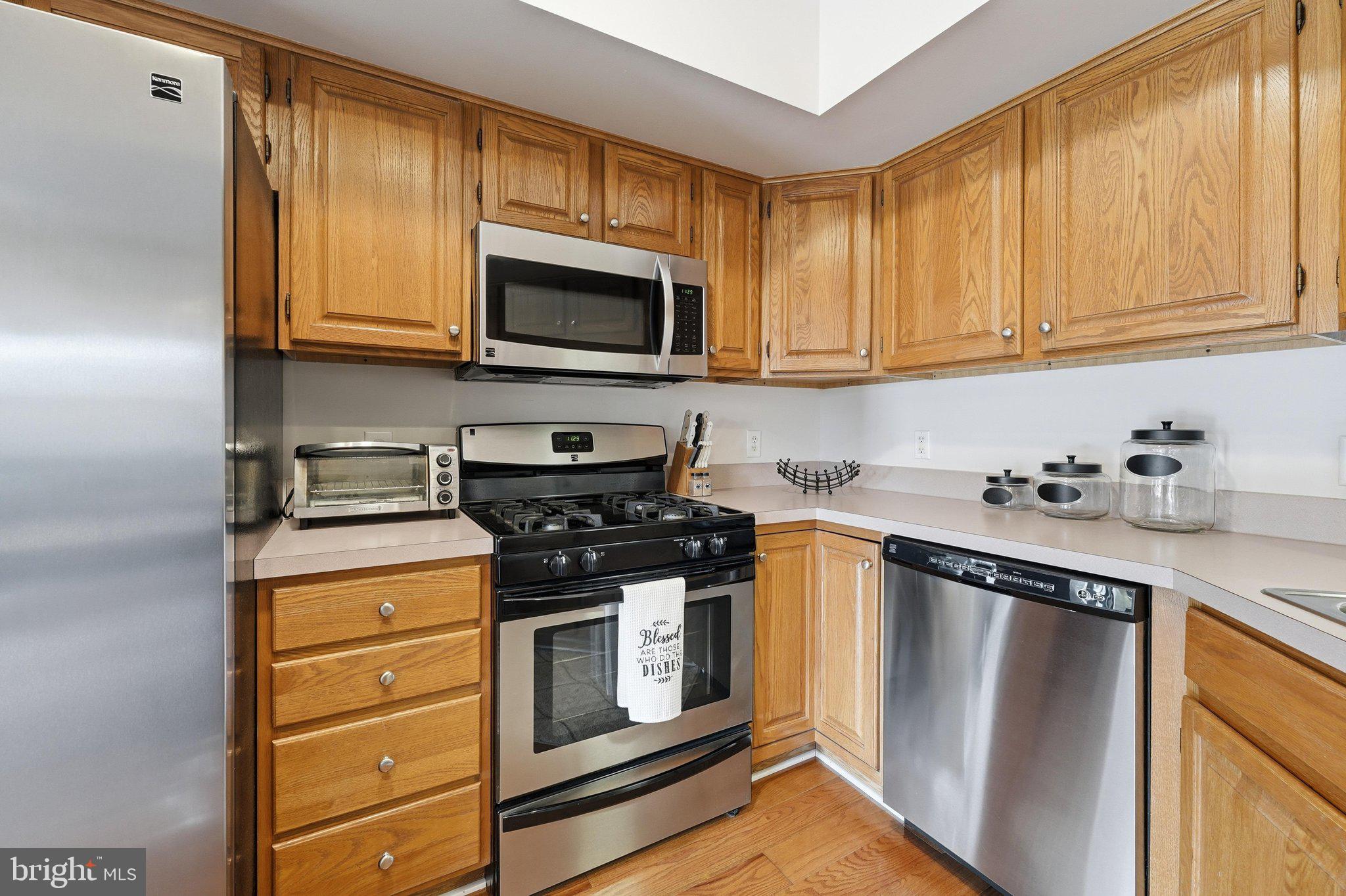 NORTH GATE TOWNE HOMES - Residential