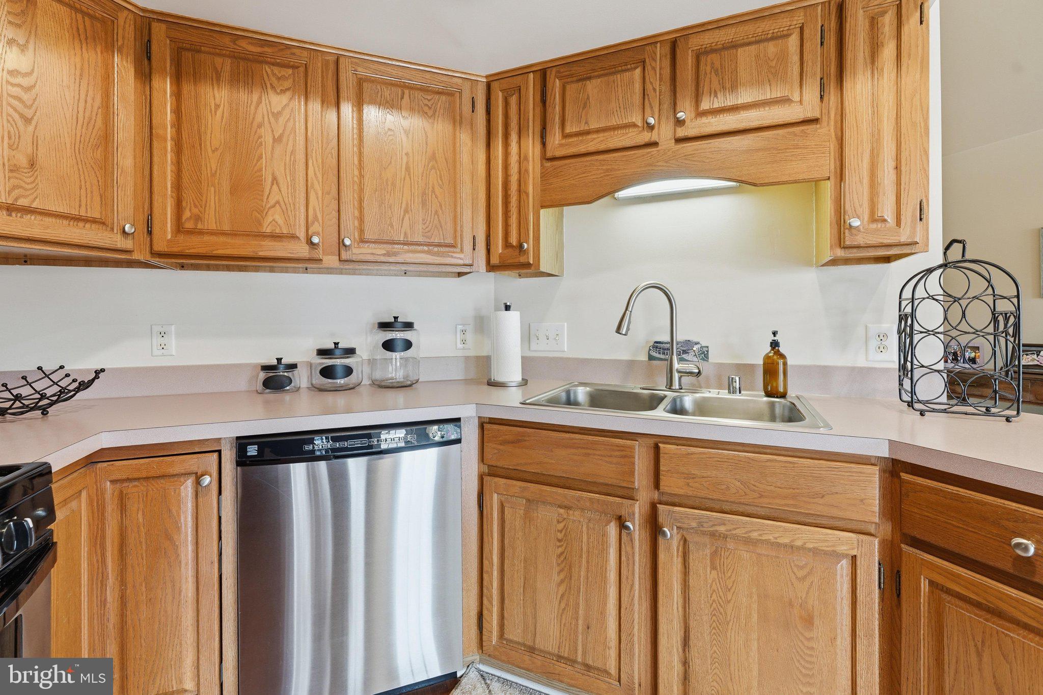 NORTH GATE TOWNE HOMES - Residential