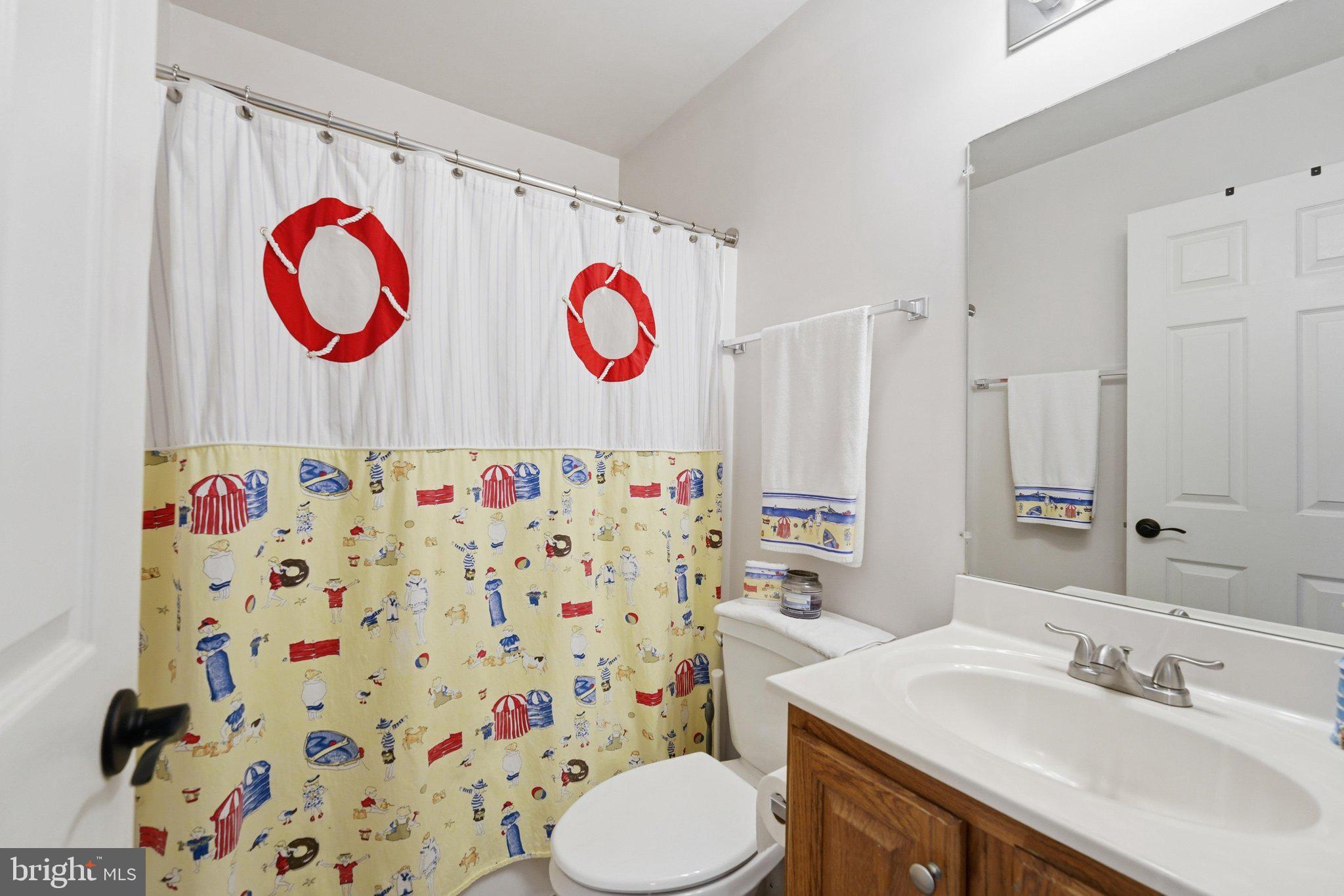 NORTH GATE TOWNE HOMES - Residential