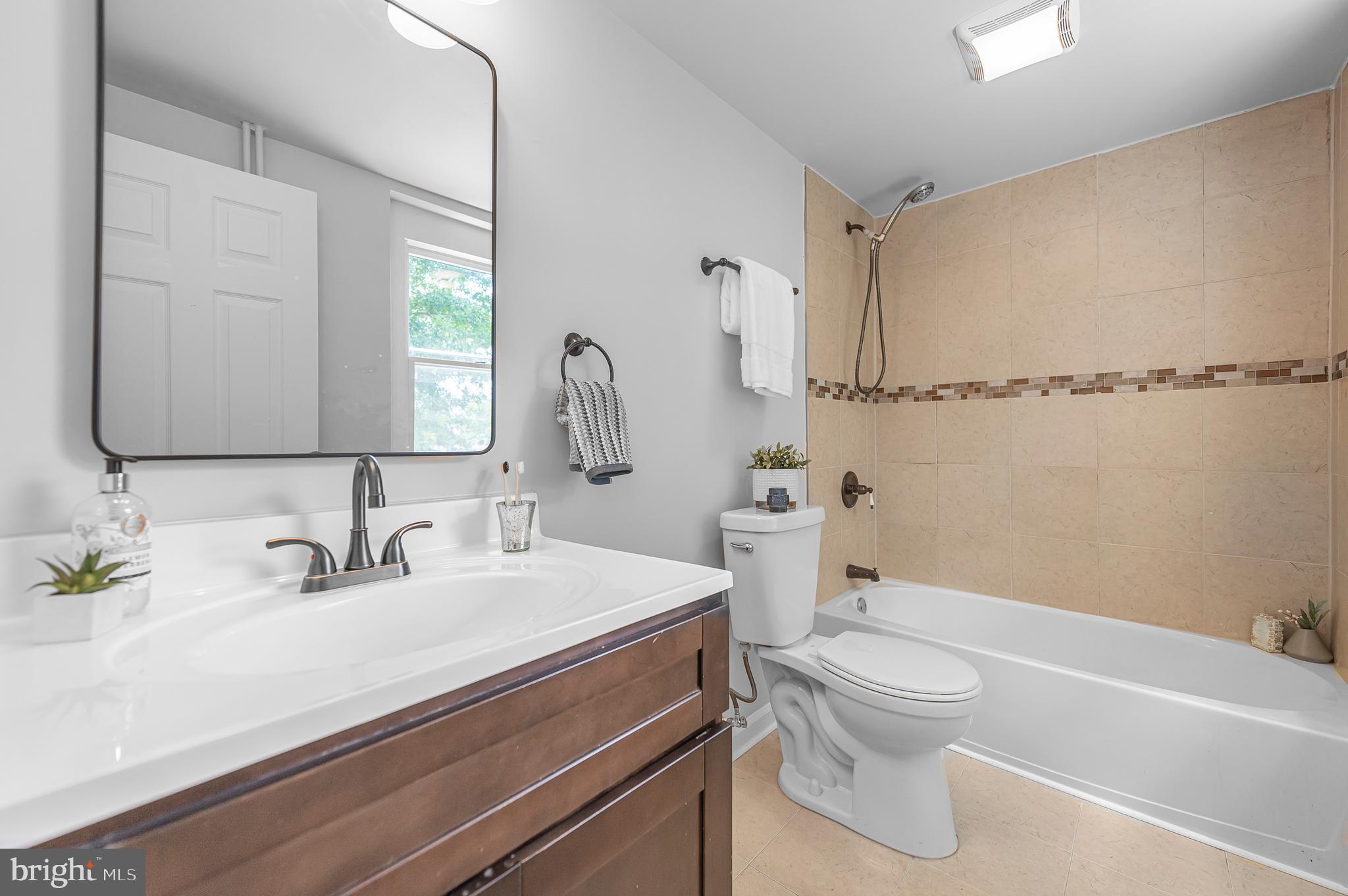 CROYDON ACRES - Residential