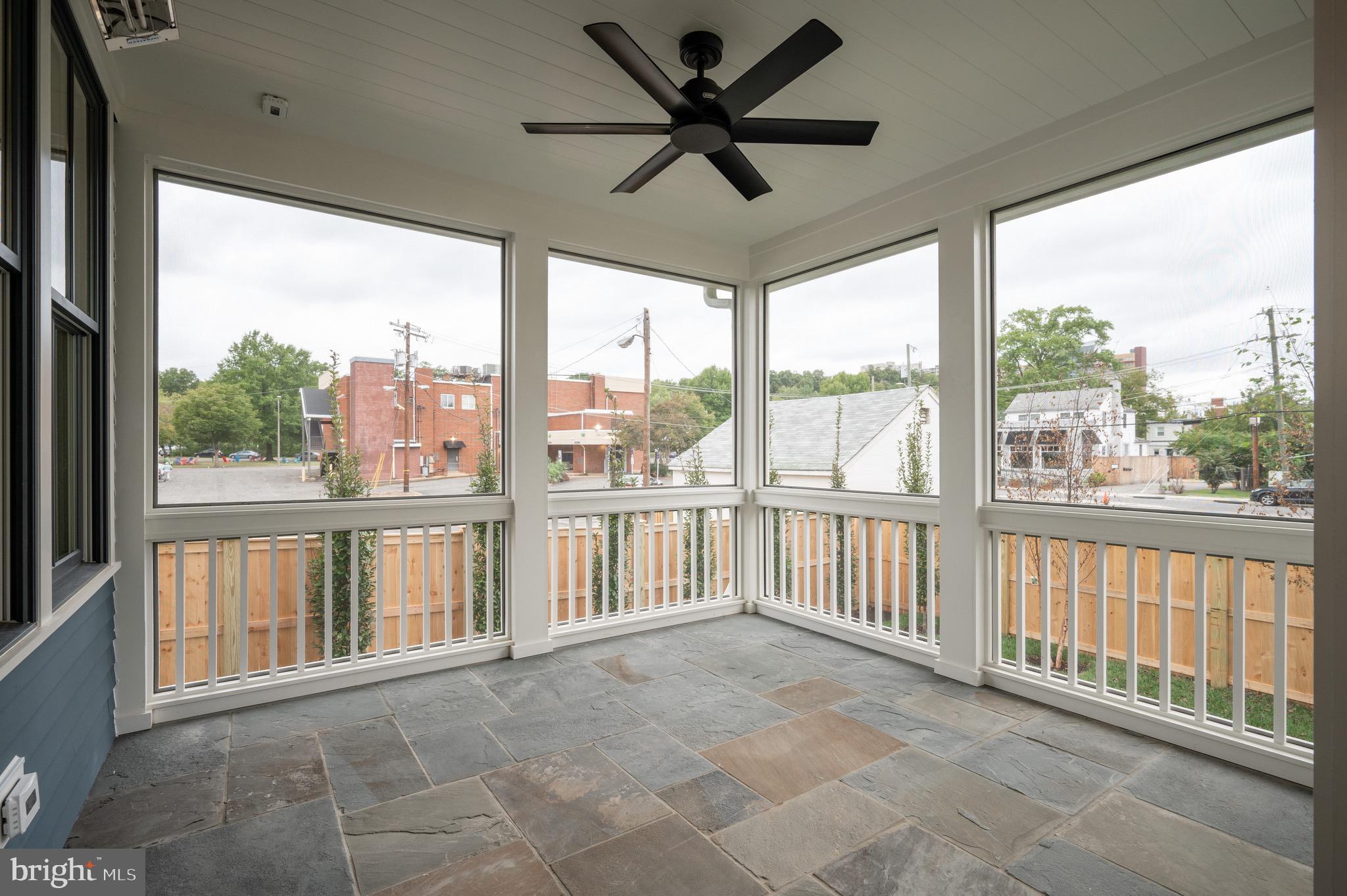 DEL RAY - Residential