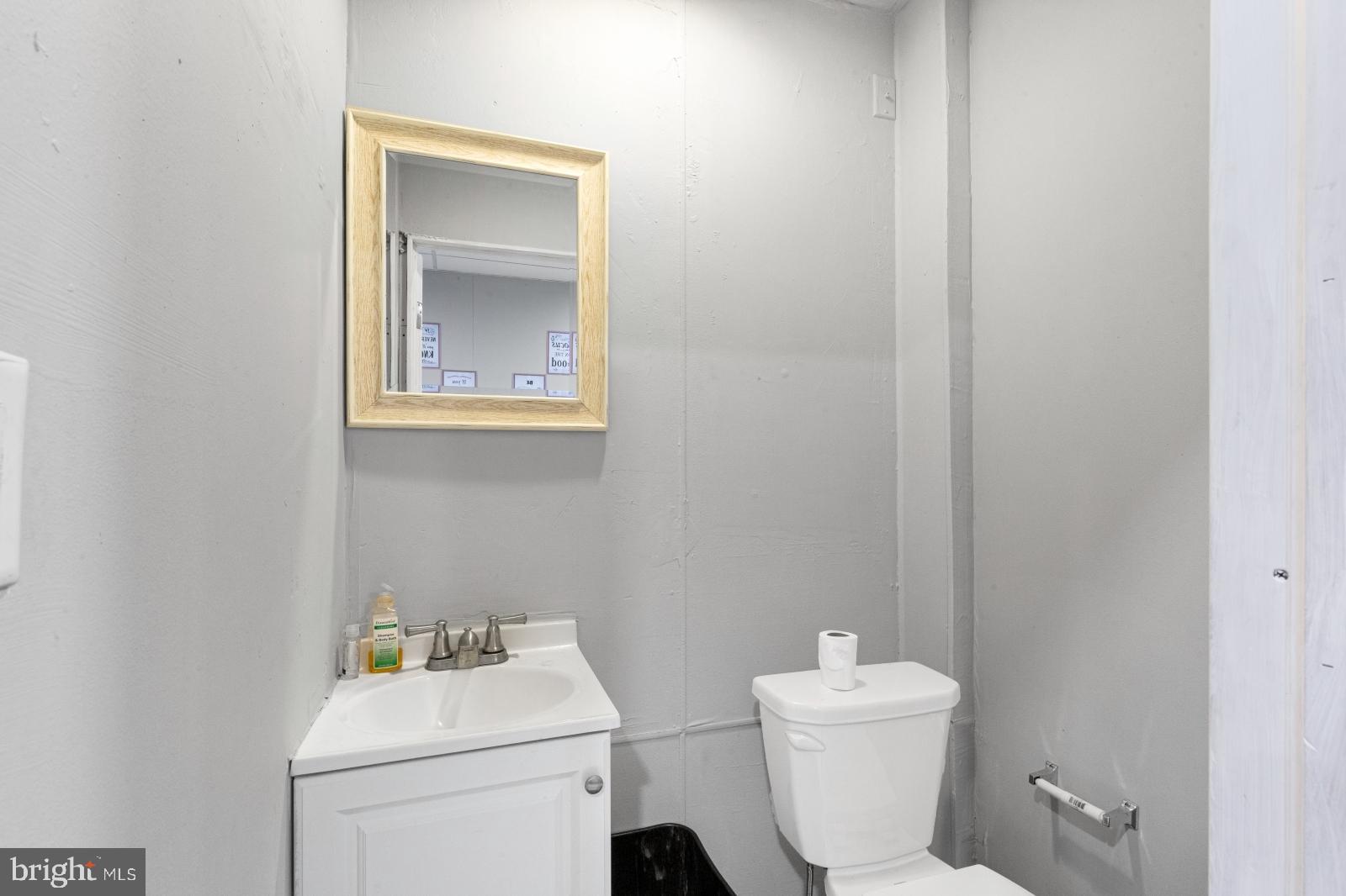 WEST PASSYUNK - Commercial Sale