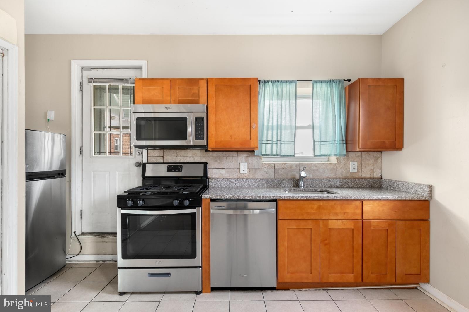 WEST PASSYUNK - Commercial Sale