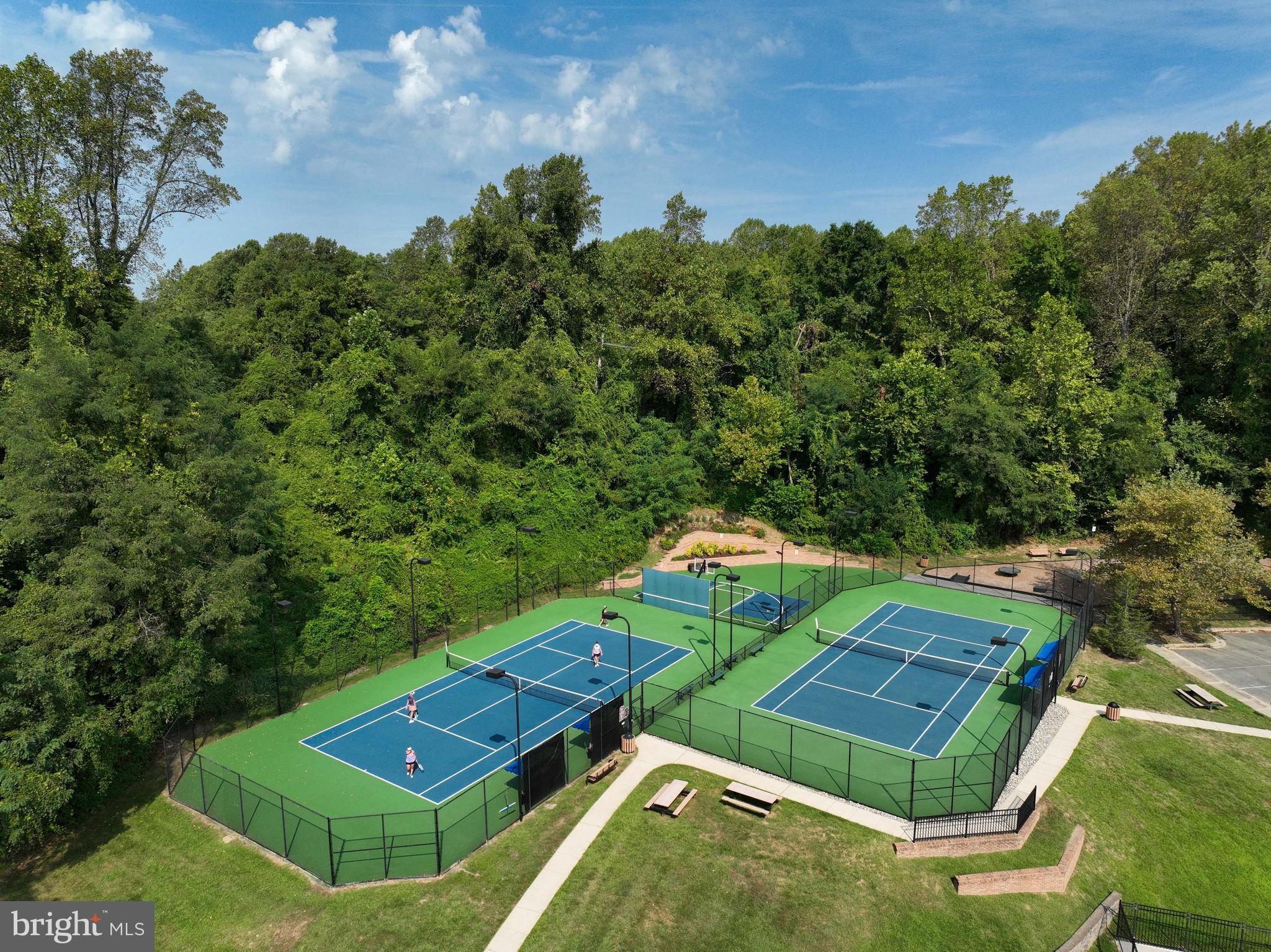 SOUTH RIVER COLONY - Residential