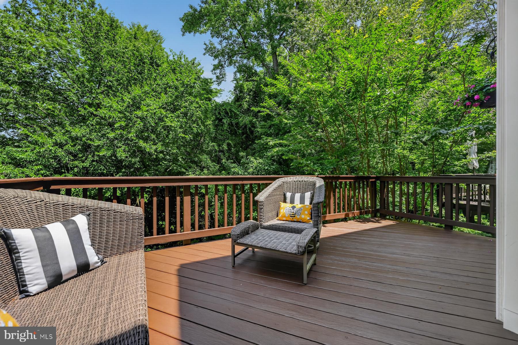 SOUTH RIVER COLONY - Residential