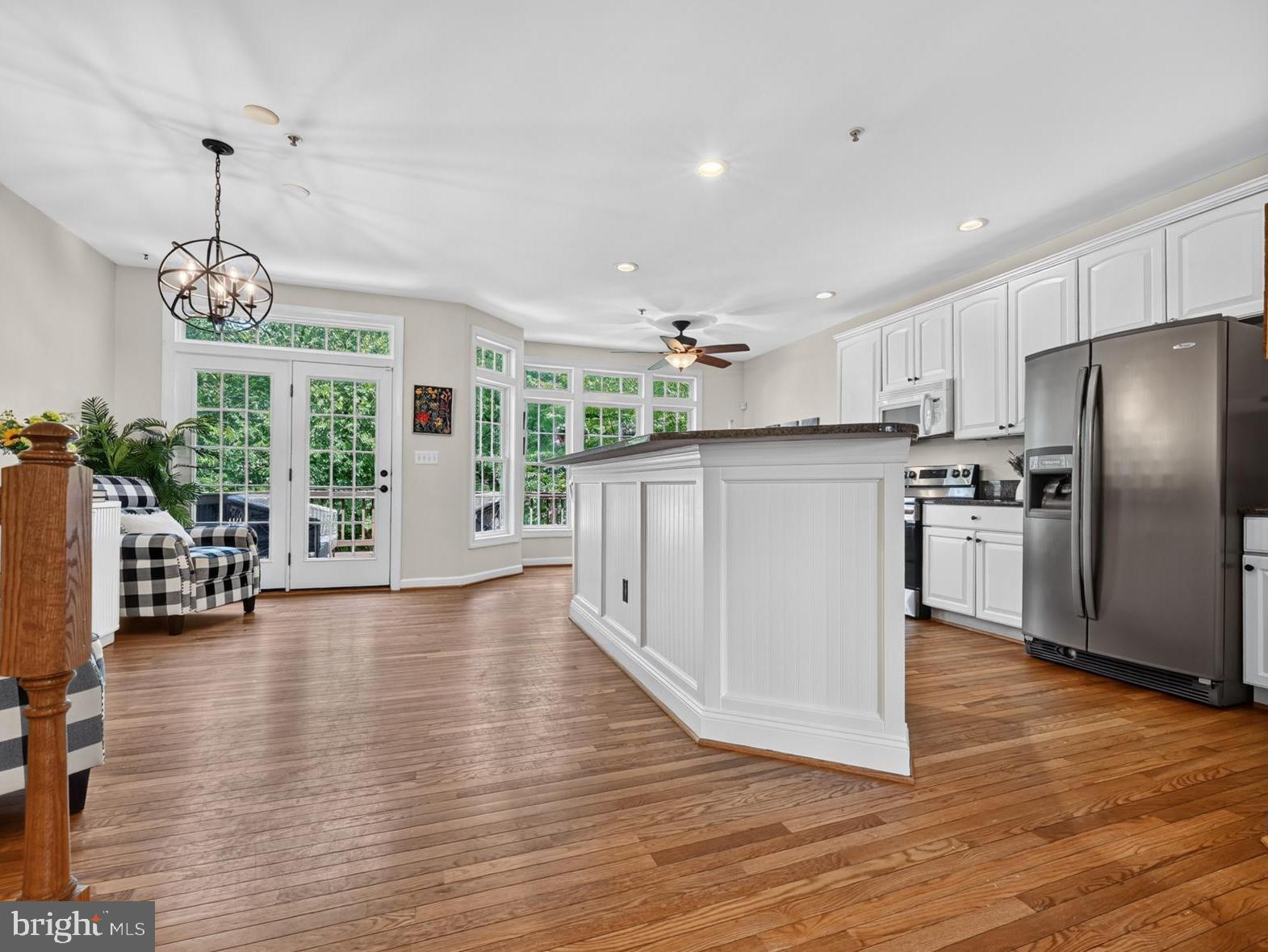 SOUTH RIVER COLONY - Residential