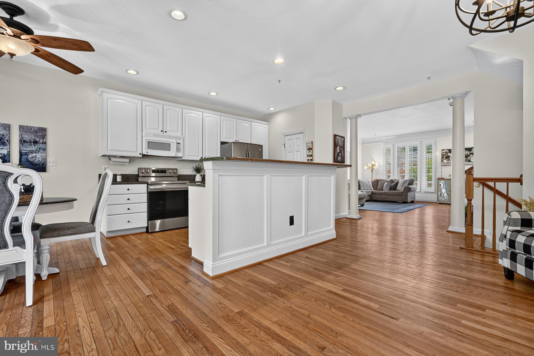 SOUTH RIVER COLONY - Residential