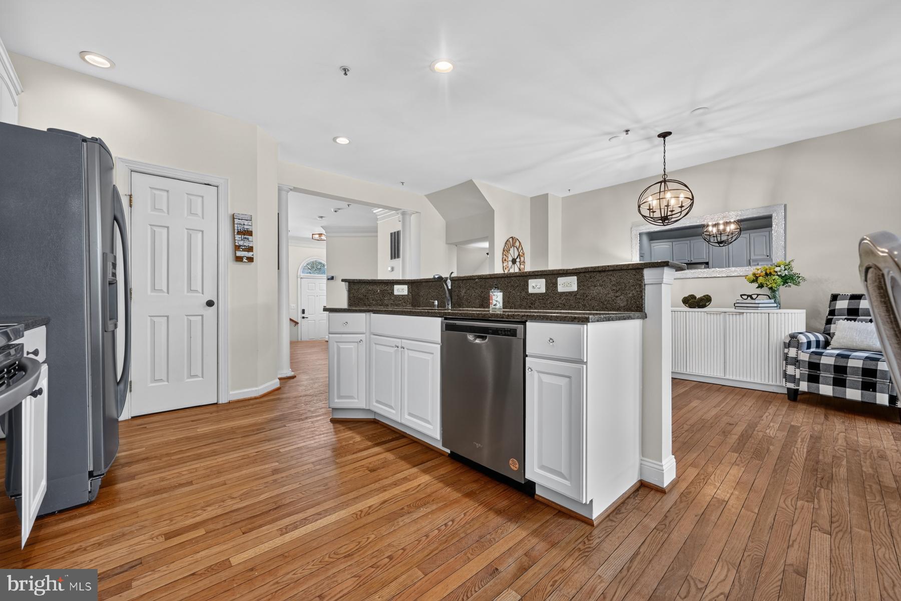 SOUTH RIVER COLONY - Residential