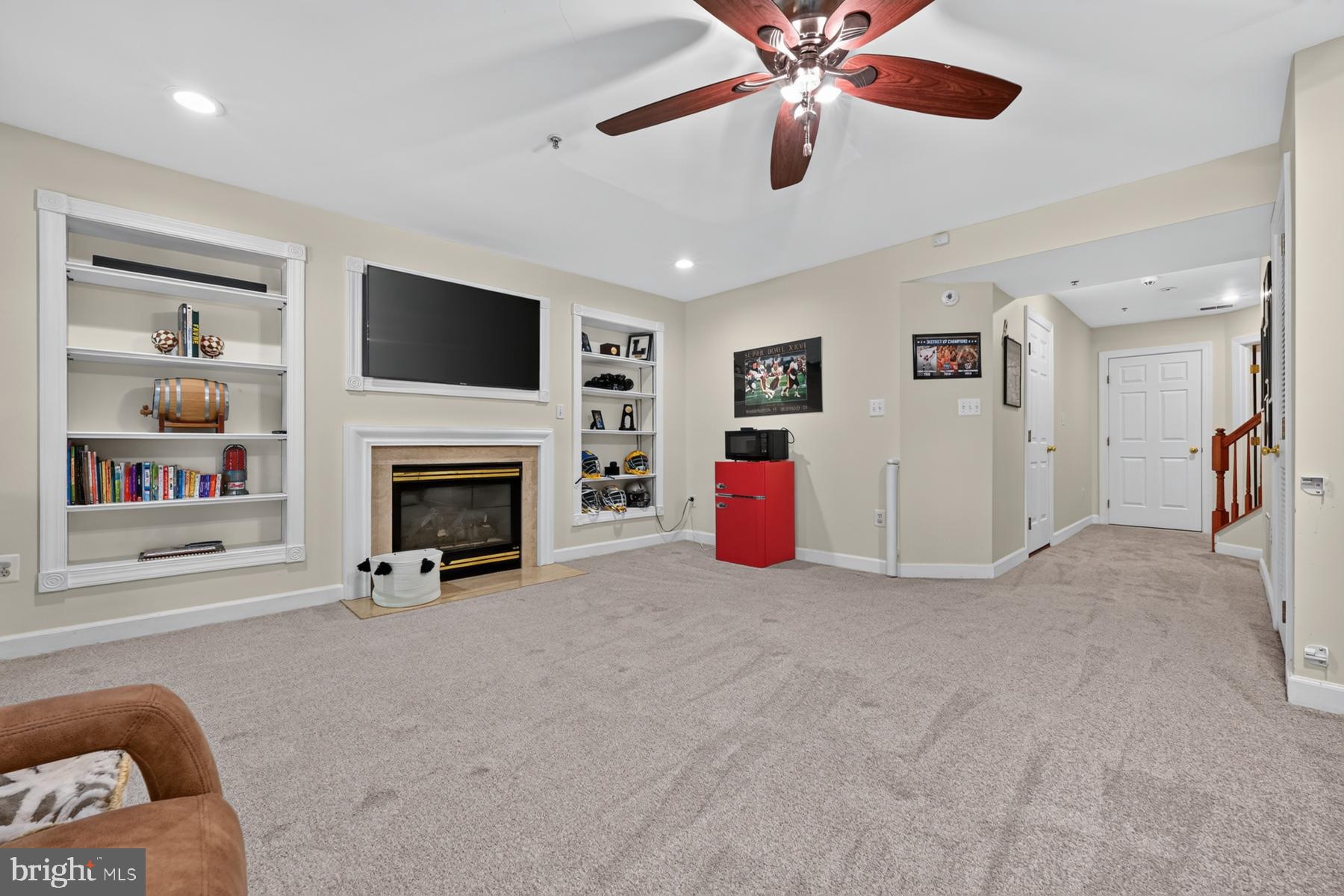 SOUTH RIVER COLONY - Residential