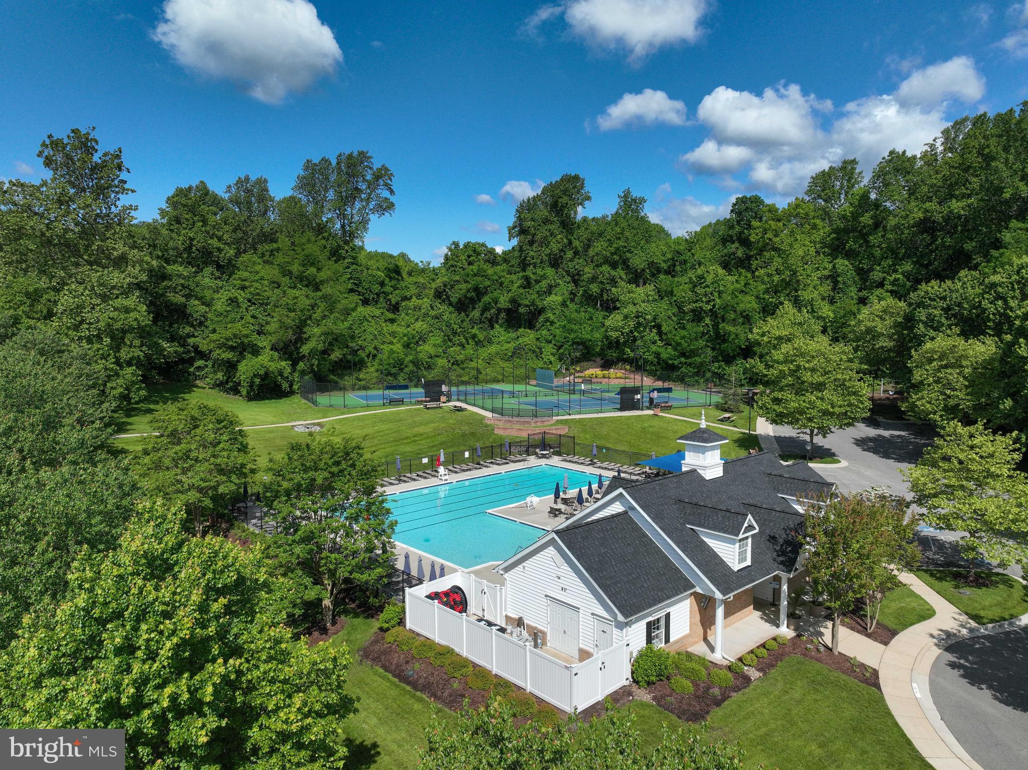 SOUTH RIVER COLONY - Residential