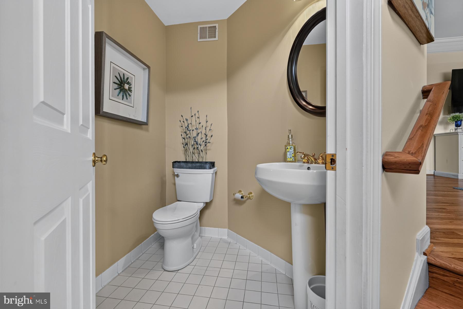 SOUTH RIVER COLONY - Residential