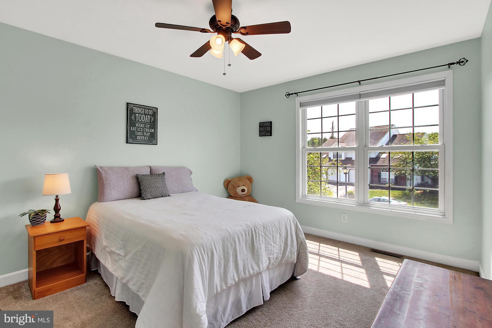 COLUMBIA COURT - Residential