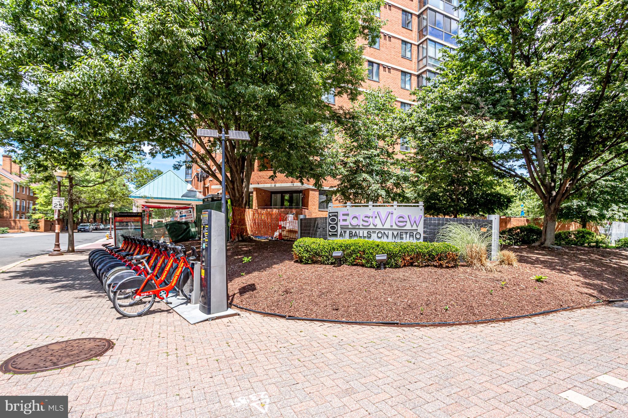 EASTVIEW AT BALLSTON METRO - Residential