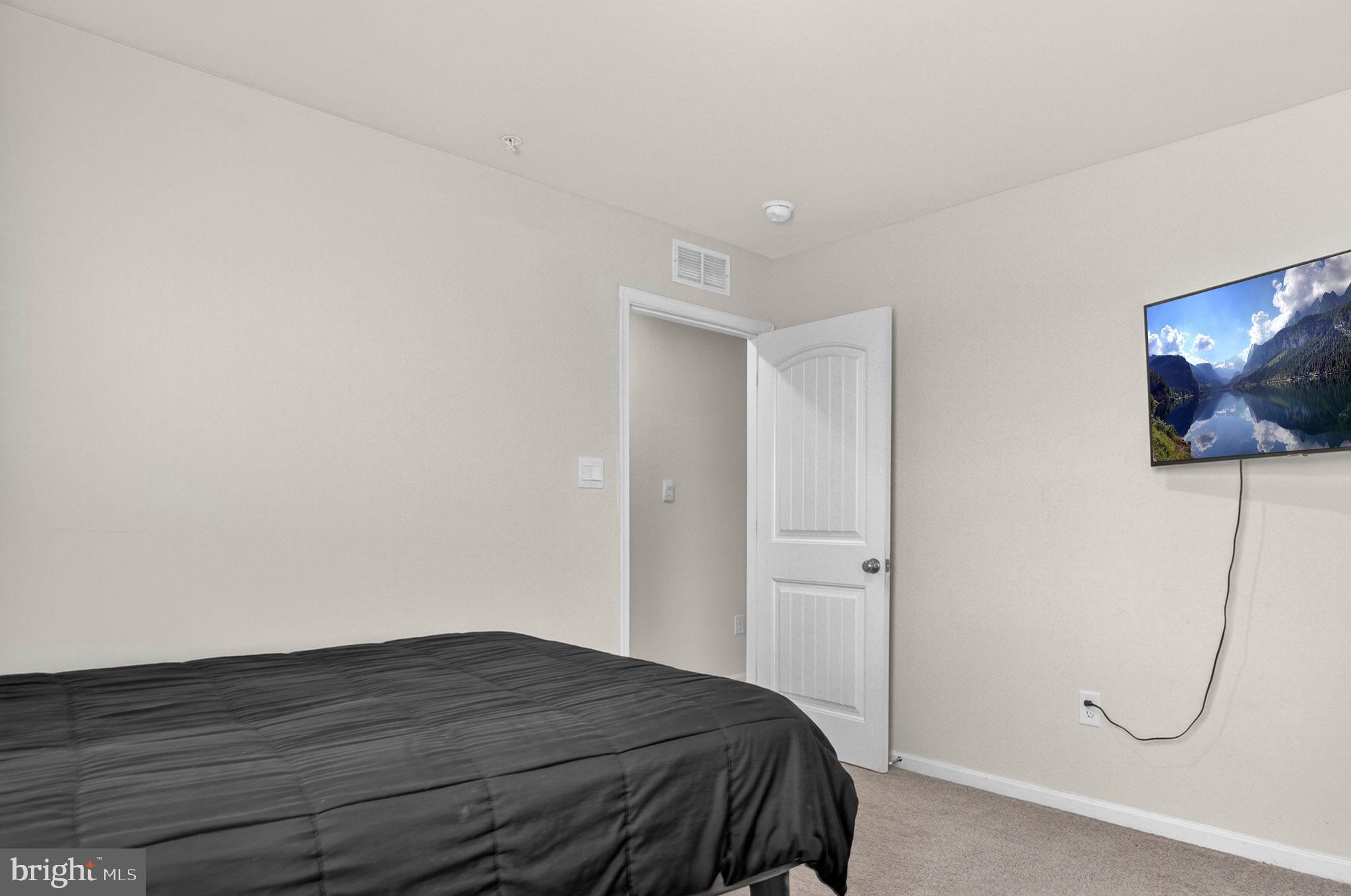SOUTHERN FLDS - Residential