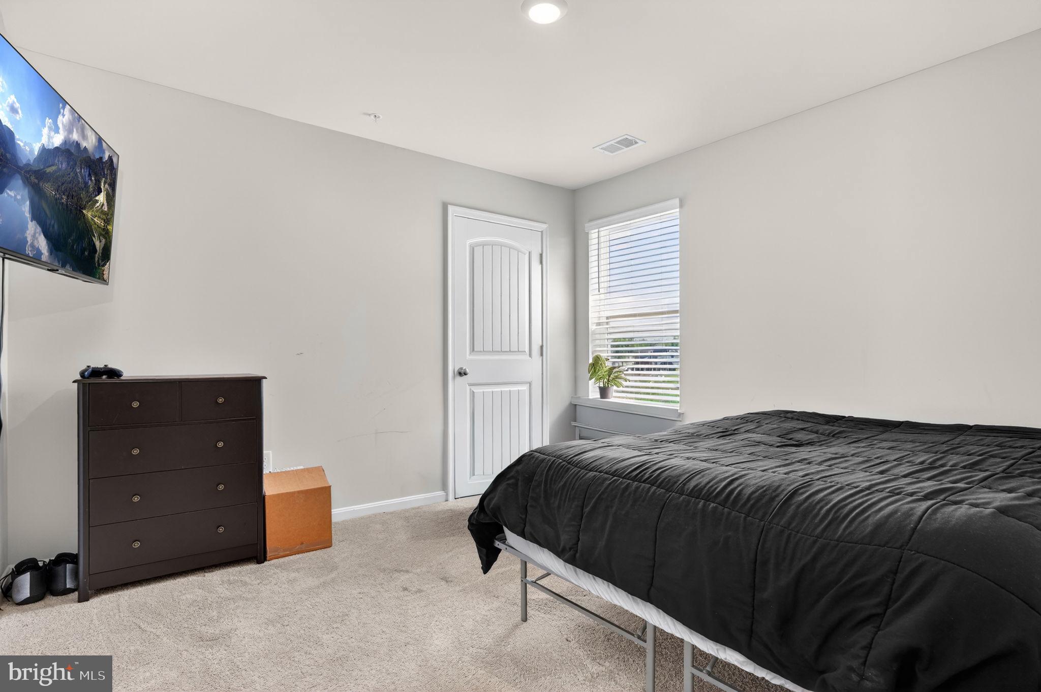 SOUTHERN FLDS - Residential