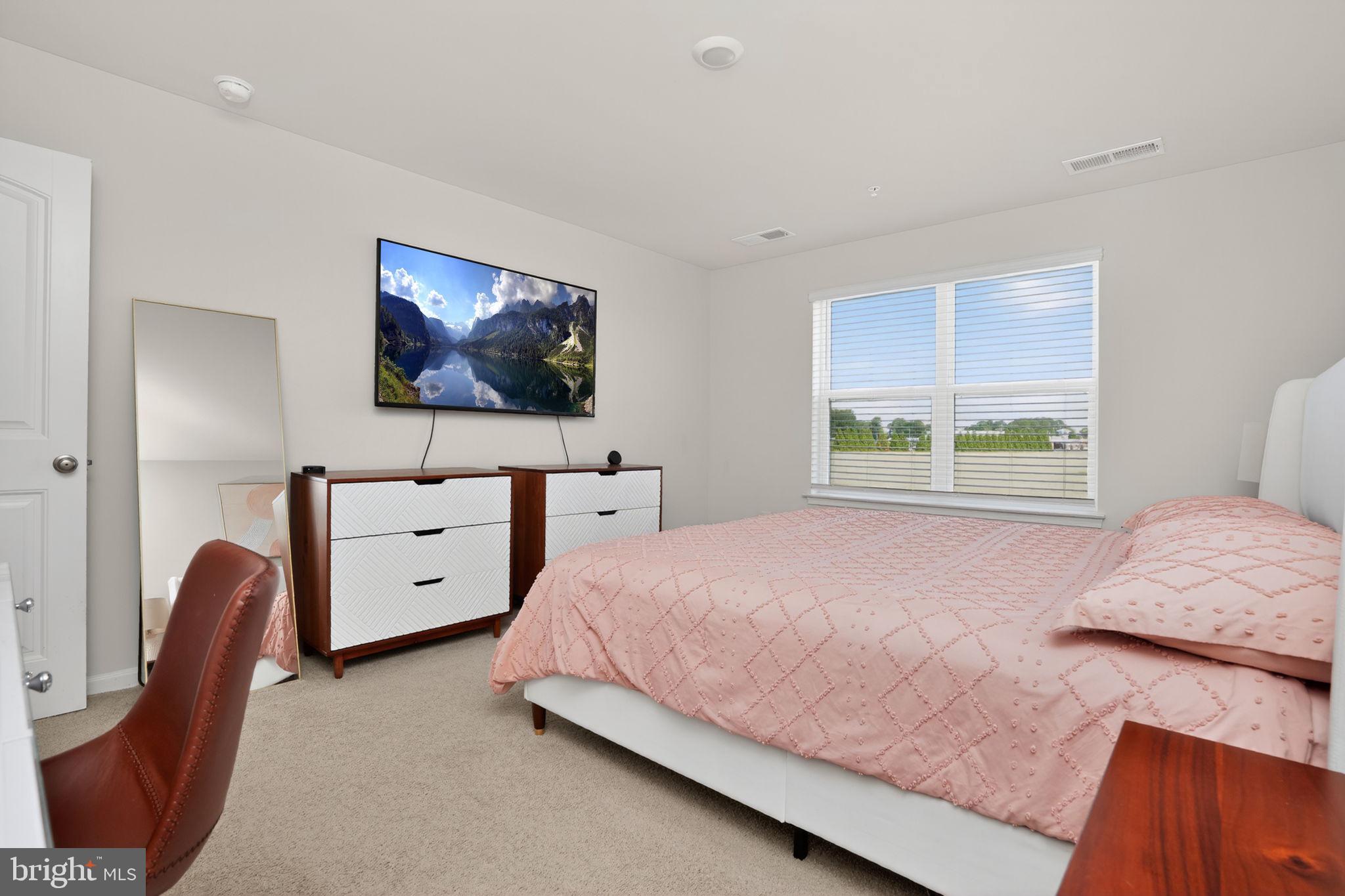SOUTHERN FLDS - Residential