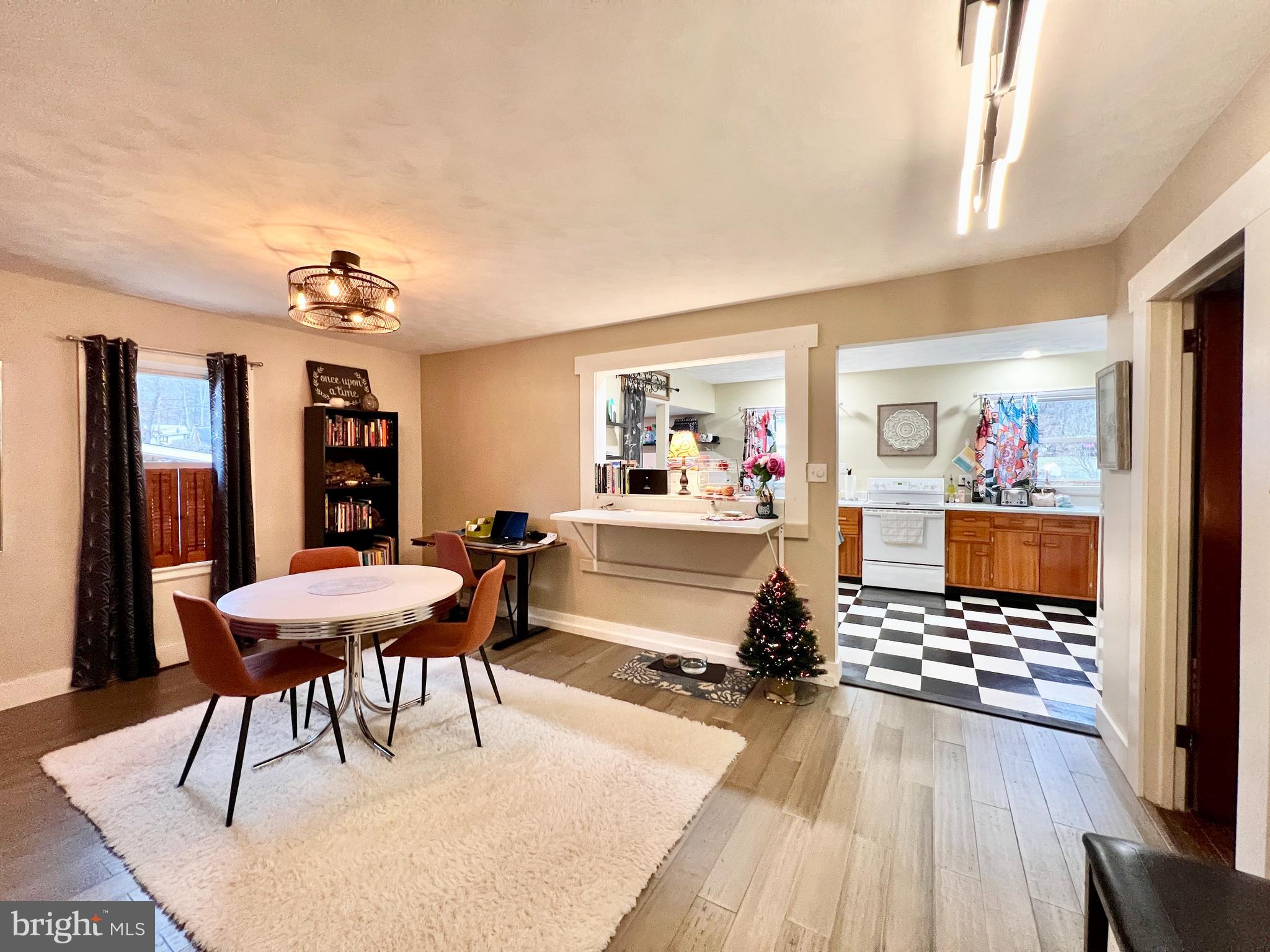 CYPHER BEACH AREA - Residential